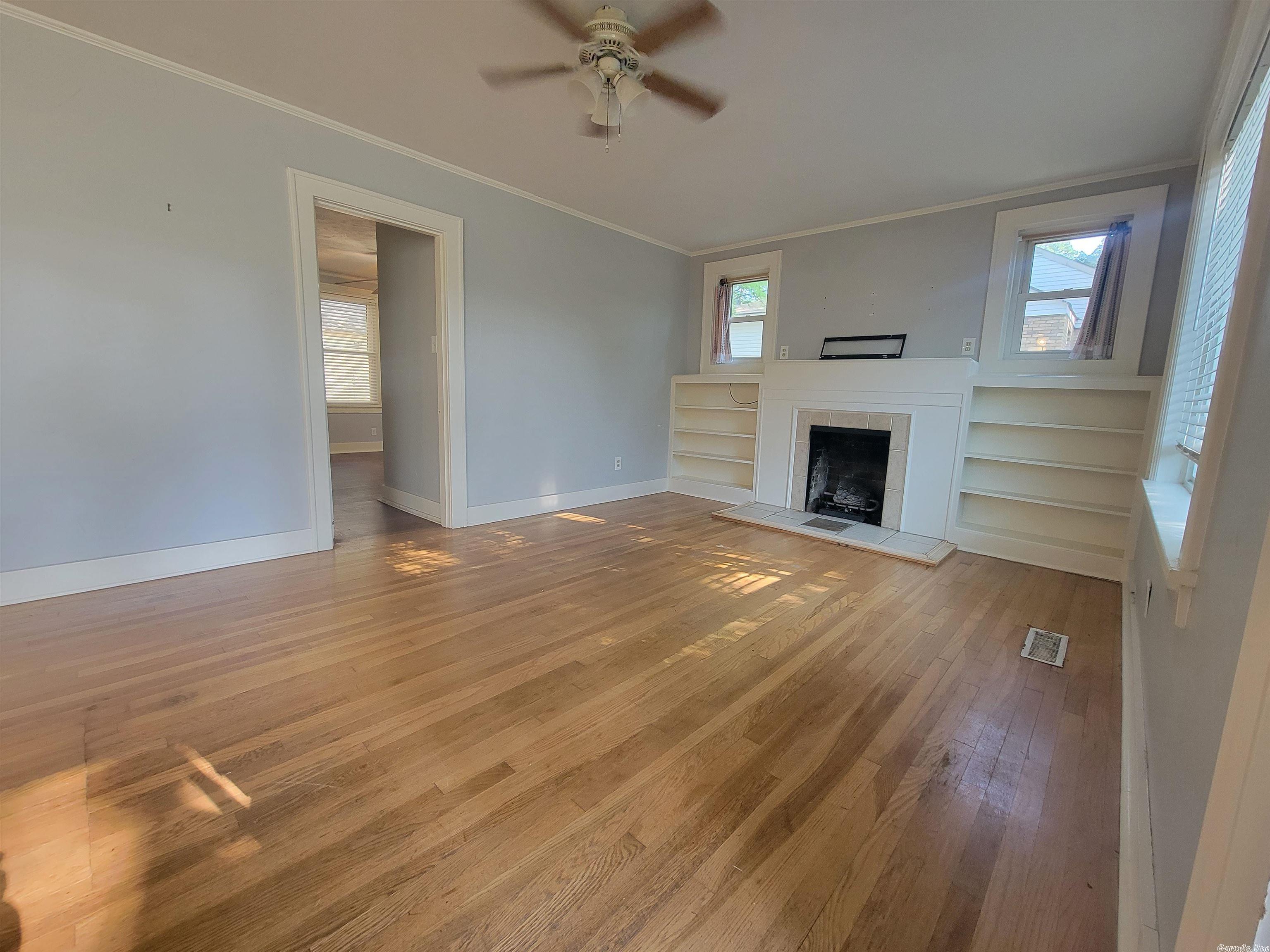 OAK FOREST - Residential Lease