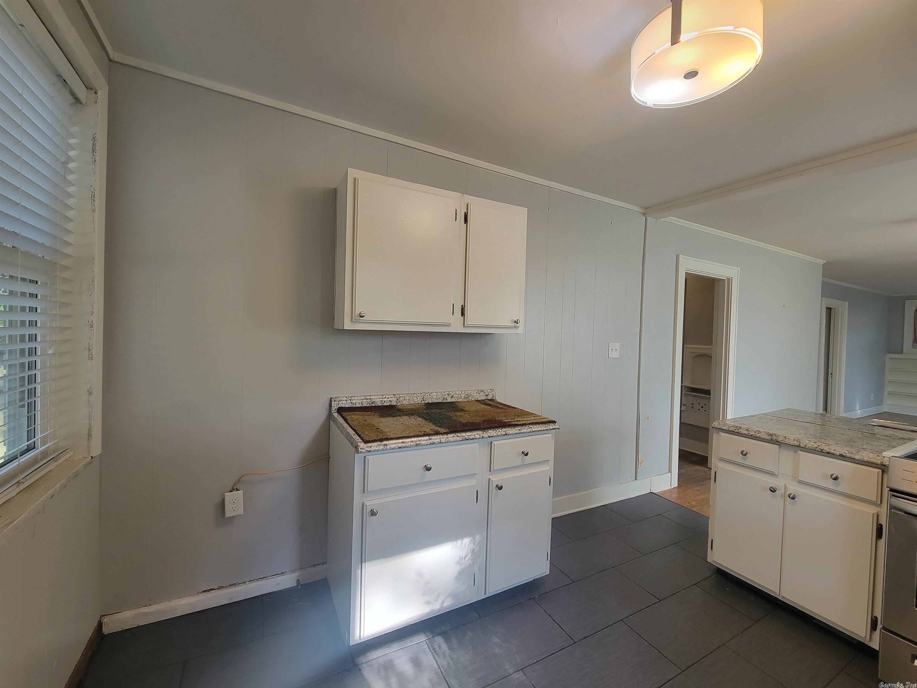 OAK FOREST - Residential Lease