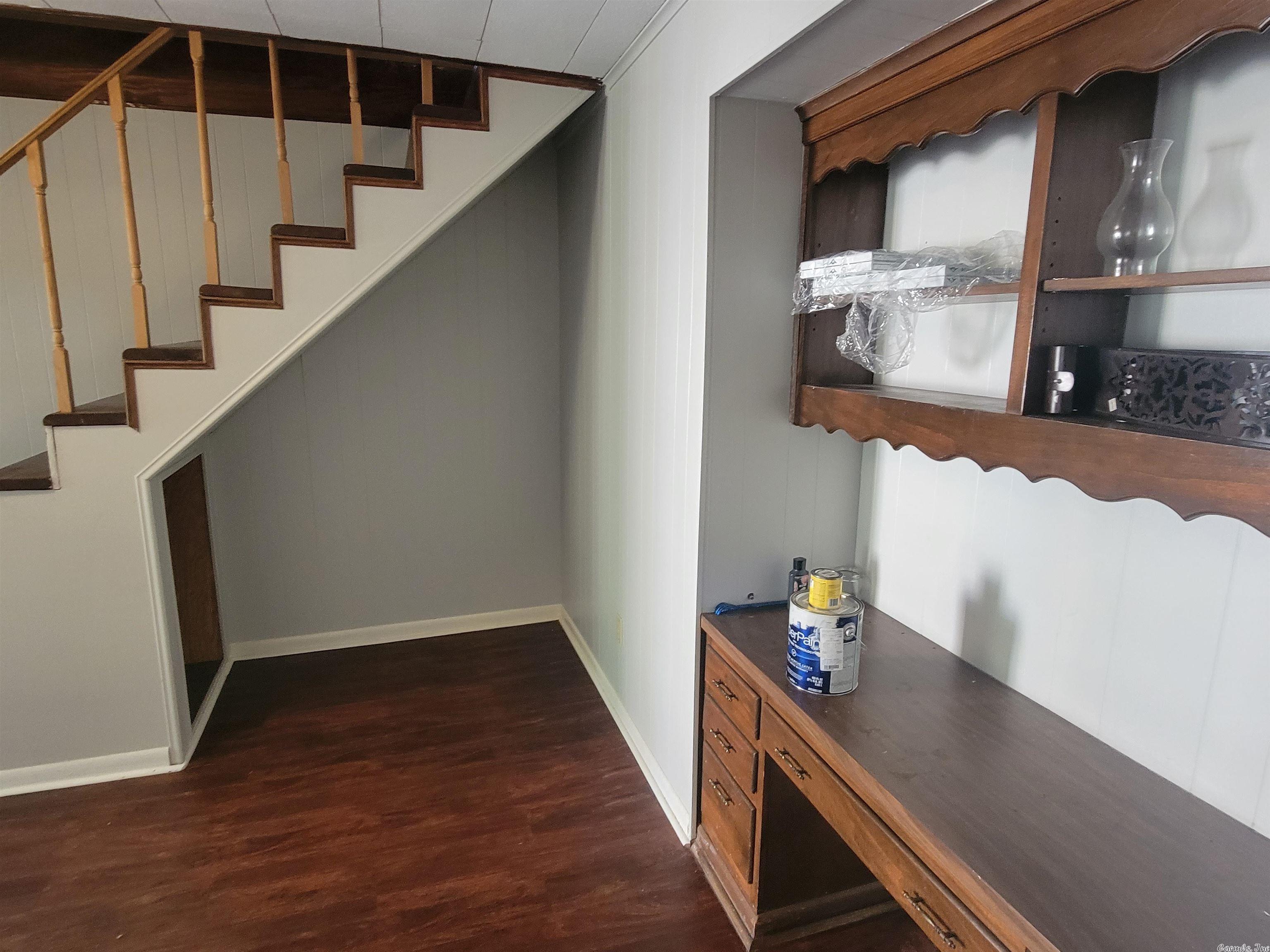 OAK FOREST - Residential Lease