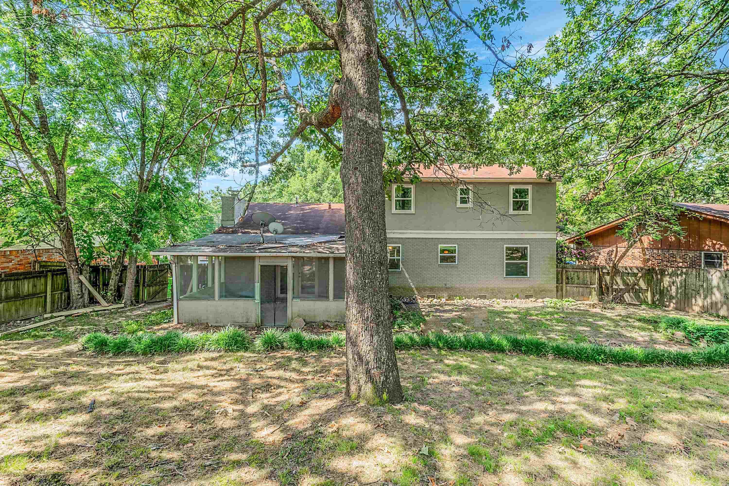 INDIAN HILLS - Residential