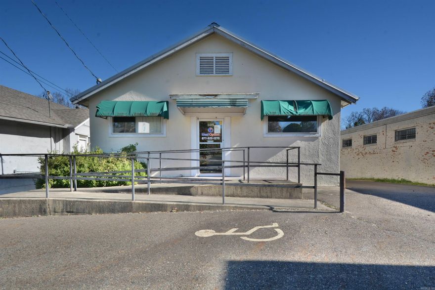 HIGH TRAFFIC COUNT ON CENTRAL AVE BUILDING--SET UP FOR OFFICES, MEDICAL,  RETAIL, LET YOUR IMAGINATION RUN WILD-- RECEPTION AREA, 2 -HALF BATHS, MEETING ROOM AND 4 POTENTIAL OFFICES WITH LARGE MEETING/BOARD ROOM. PRIVATE ENTRANCE IN REAR--ADA WALKWAY TO FRONT DOOR--PAVED PARKING IN REAR OF BUILDING.