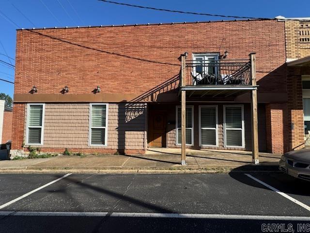 EAST BROADWAY - Residential