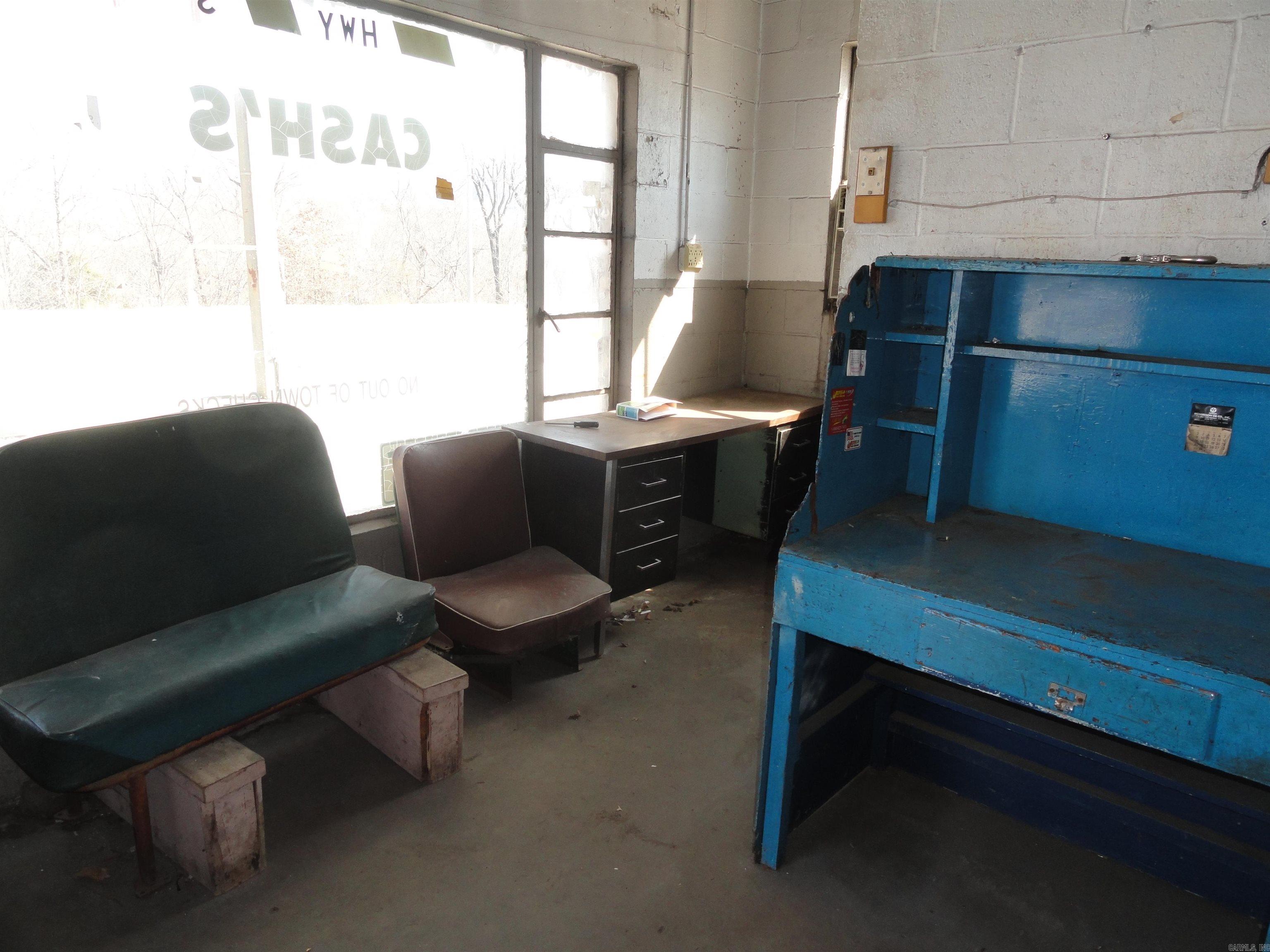 Metes & Bounds - Commercial Sale