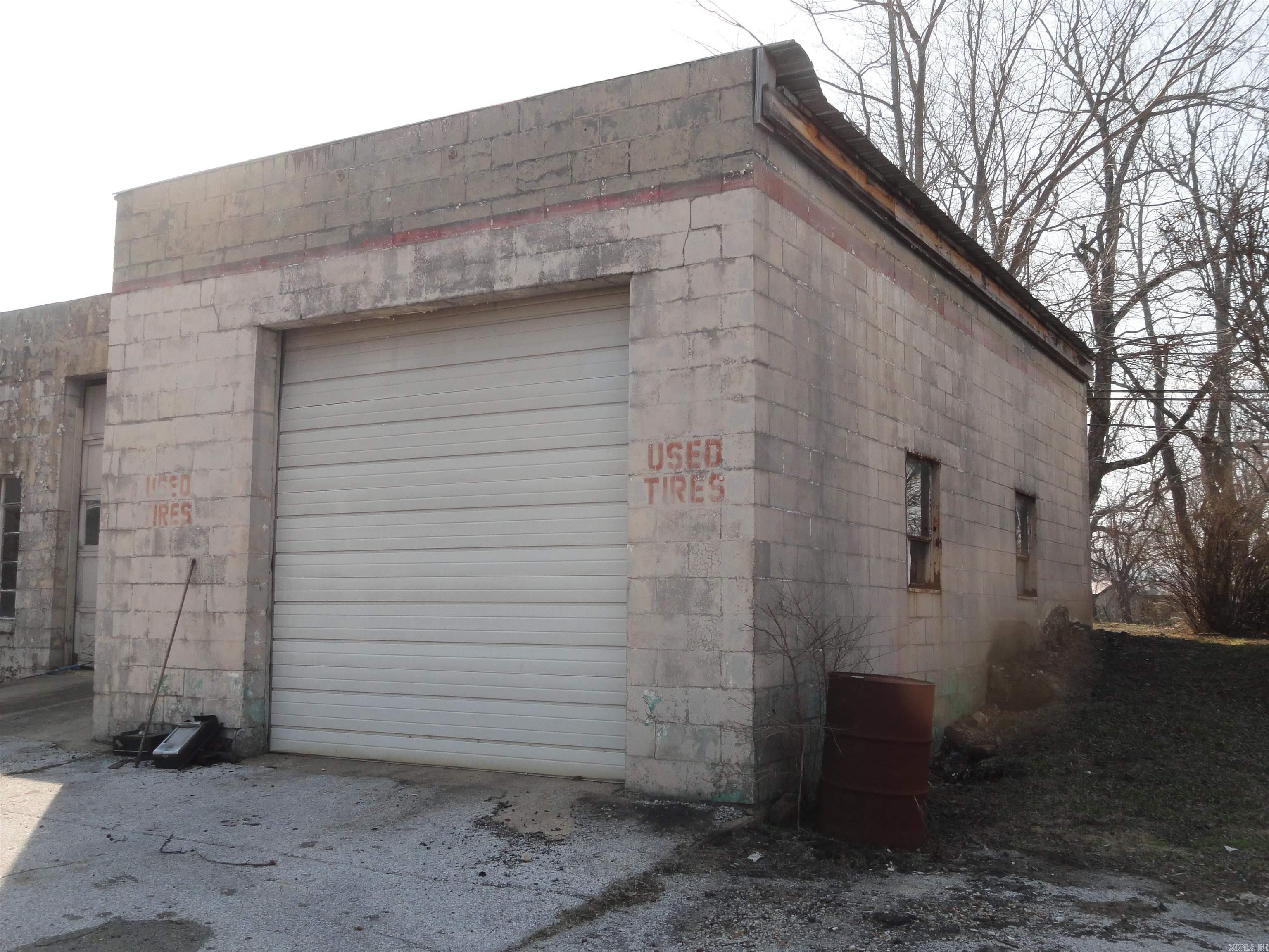 Metes & Bounds - Commercial Sale