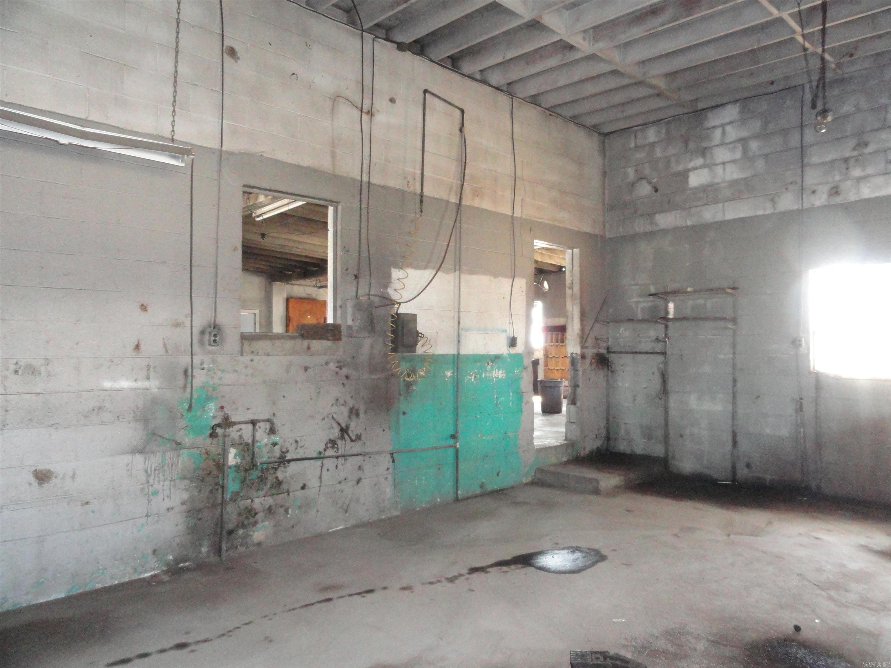 Metes & Bounds - Commercial Sale