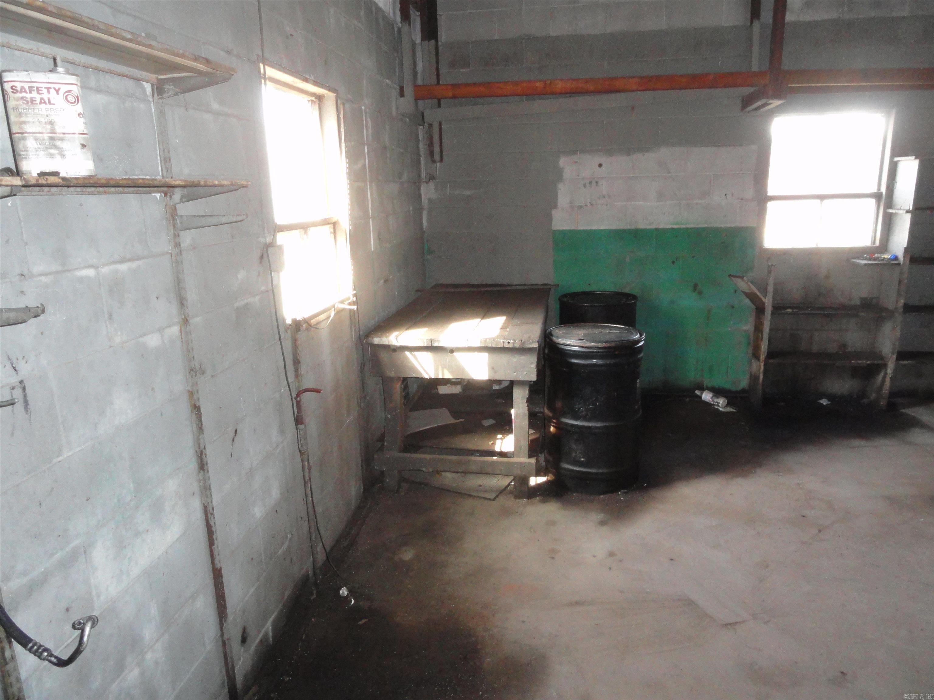 Metes & Bounds - Commercial Sale