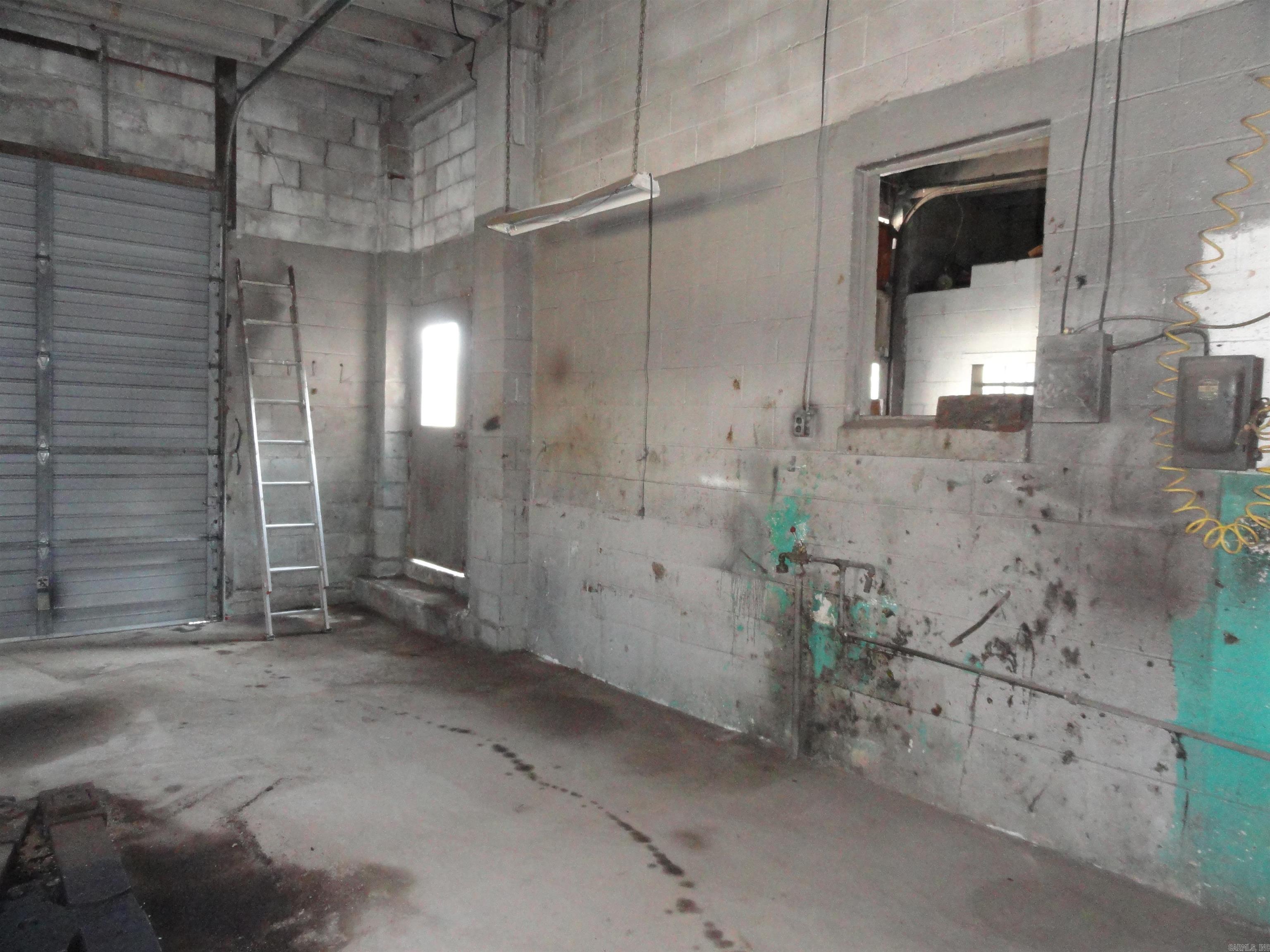 Metes & Bounds - Commercial Sale