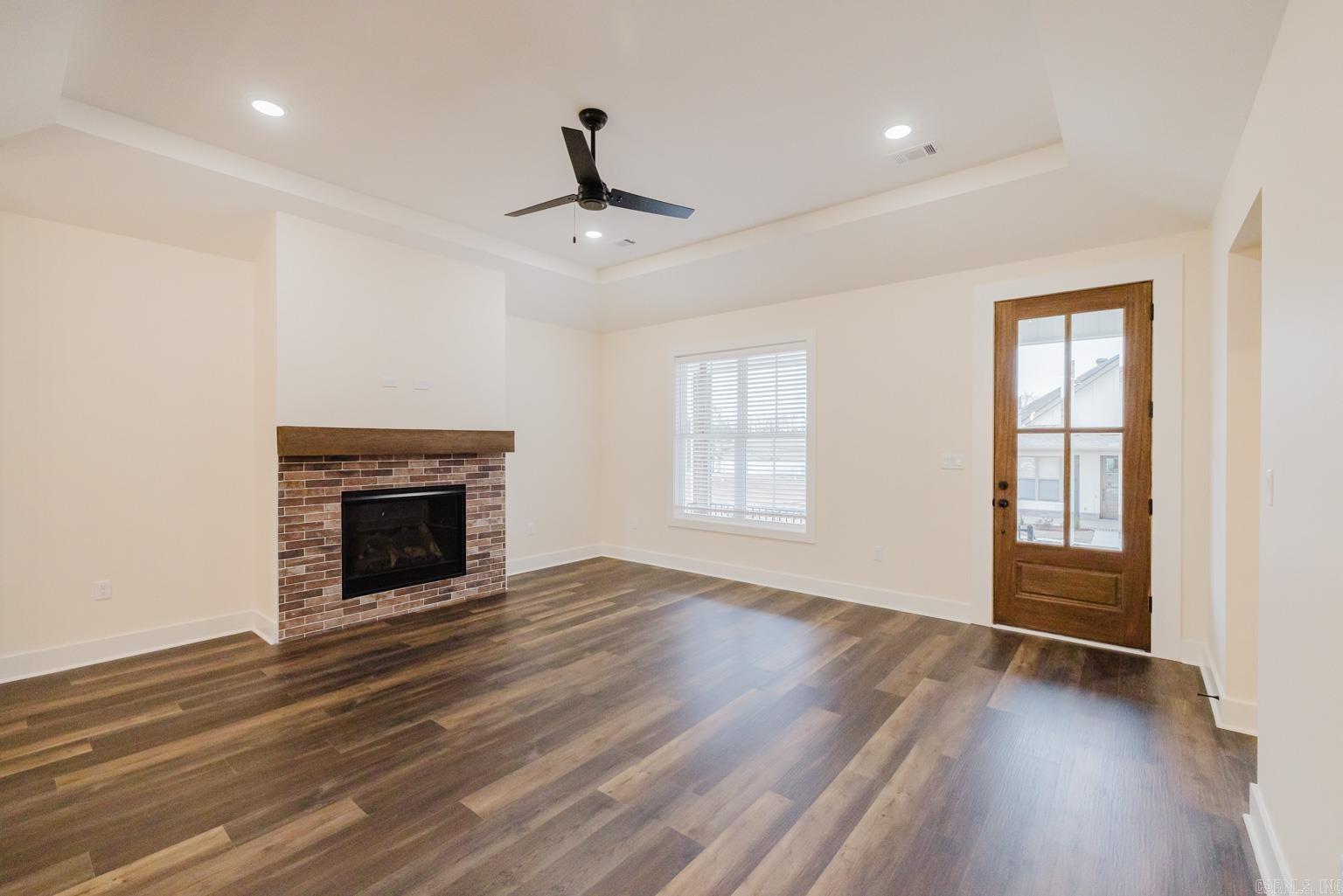 MIDTOWN BRYANT - Residential