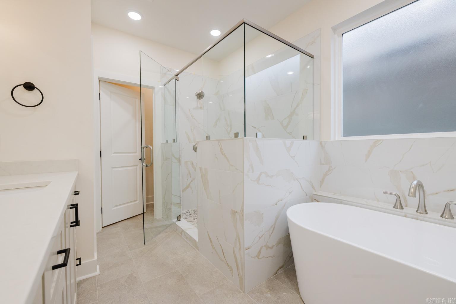 MIDTOWN BRYANT - Residential