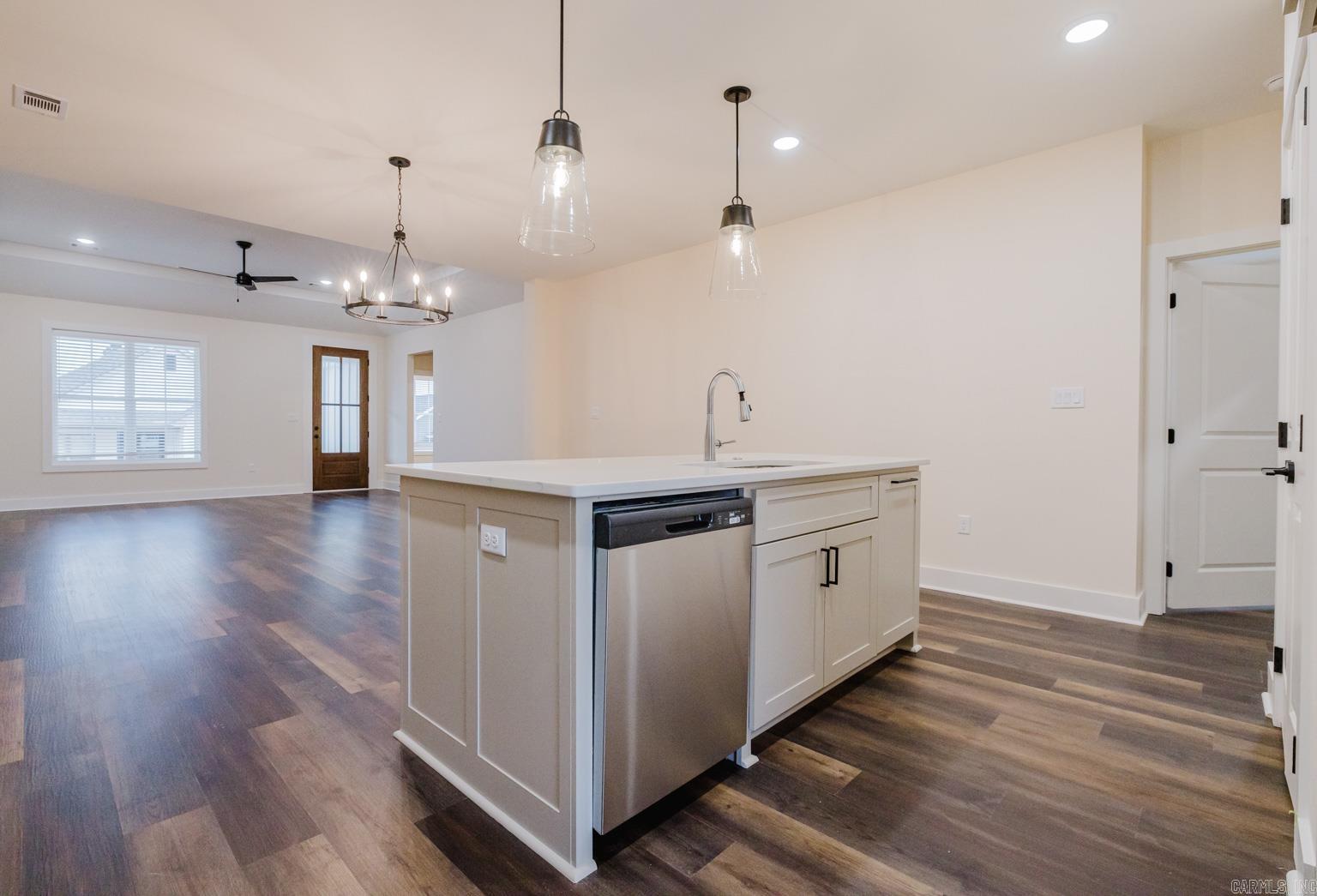 MIDTOWN BRYANT - Residential