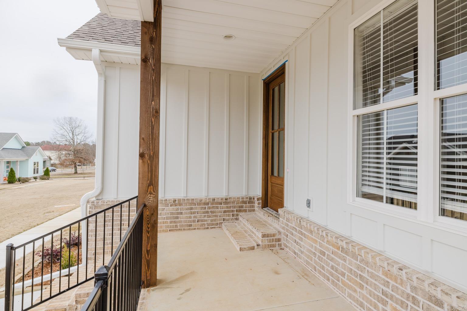 MIDTOWN BRYANT - Residential