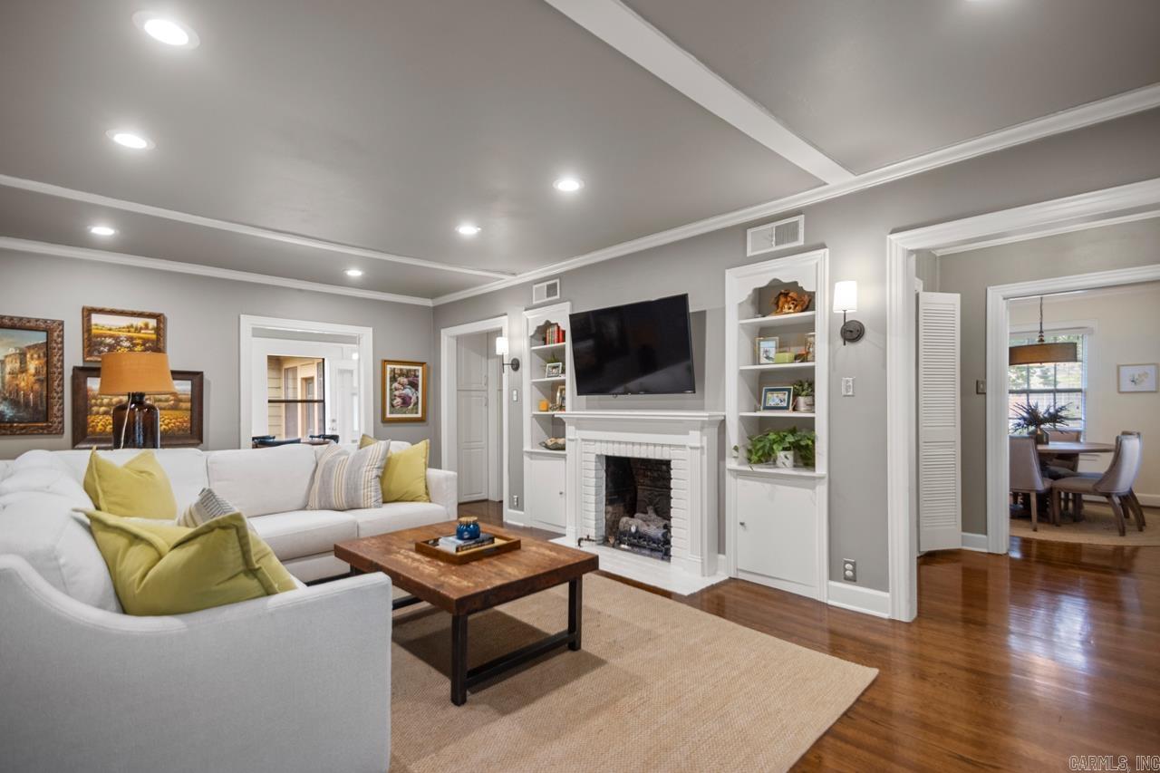 PASCHAL HEIGHTS - Residential