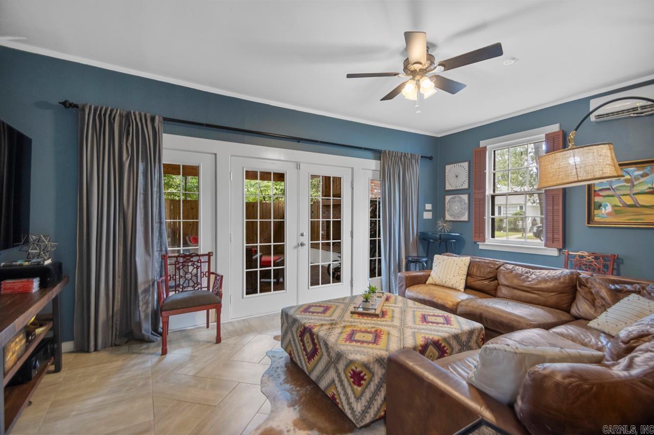 PASCHAL HEIGHTS - Residential