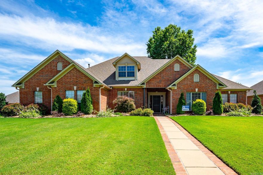 Come see this beautiful home in the desirable Sunderlin Park Subdivision that is situated on a big corner lot. This home has 4 bedrooms with a bonus room/office space upstairs, 3 bathrooms, a separate living room off of the kitchen with a cozy fireplace and so much more! Double car garage with an additional golf cart garage entry. There is a storm shelter installed, a tankless hot water heater, custom granite countertops and a new privacy fence just to name a few things that make this home so special. Schedule your showing today and enjoy Fall in your new home!