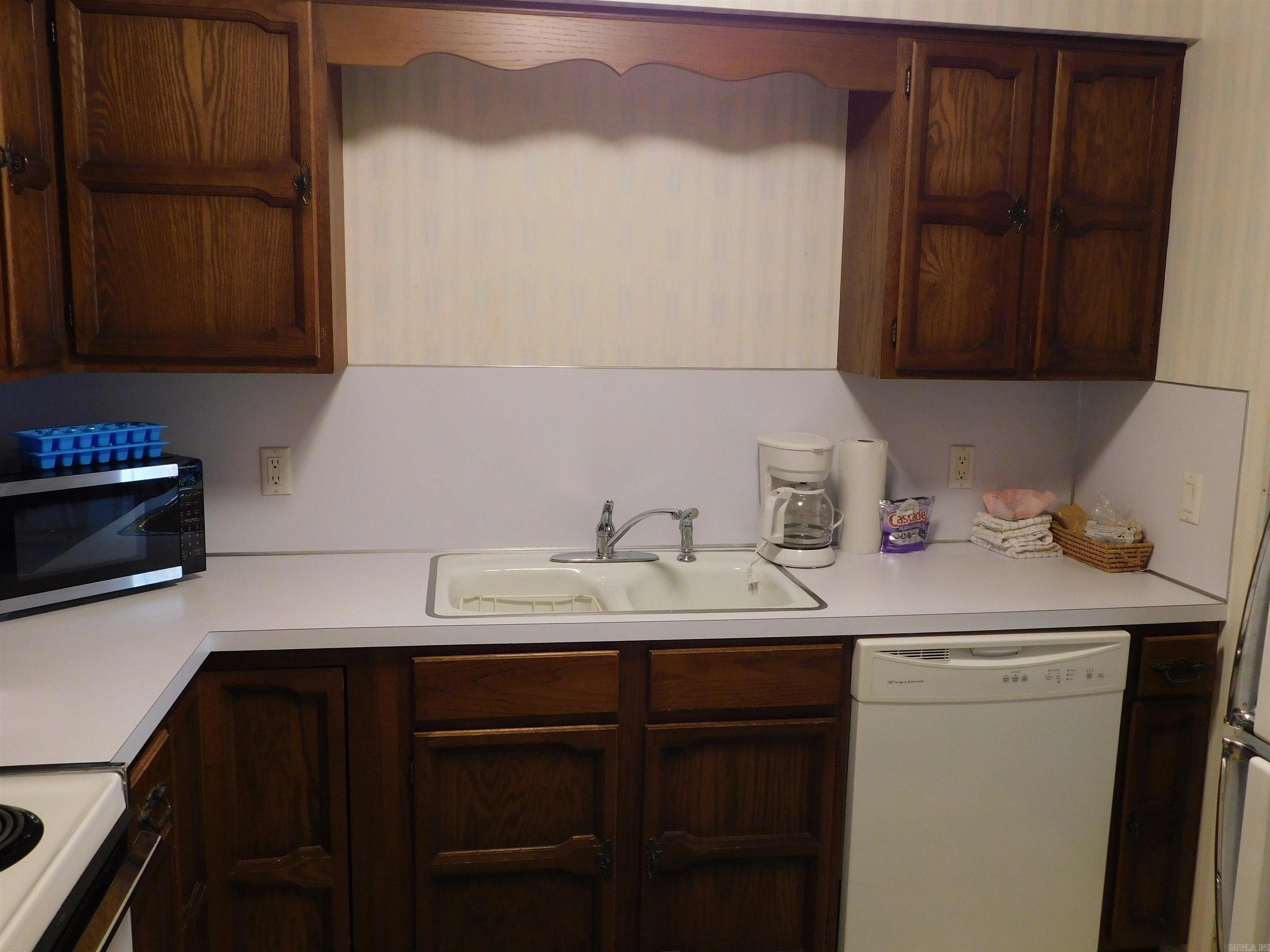 VALENCIA COURTS - Residential