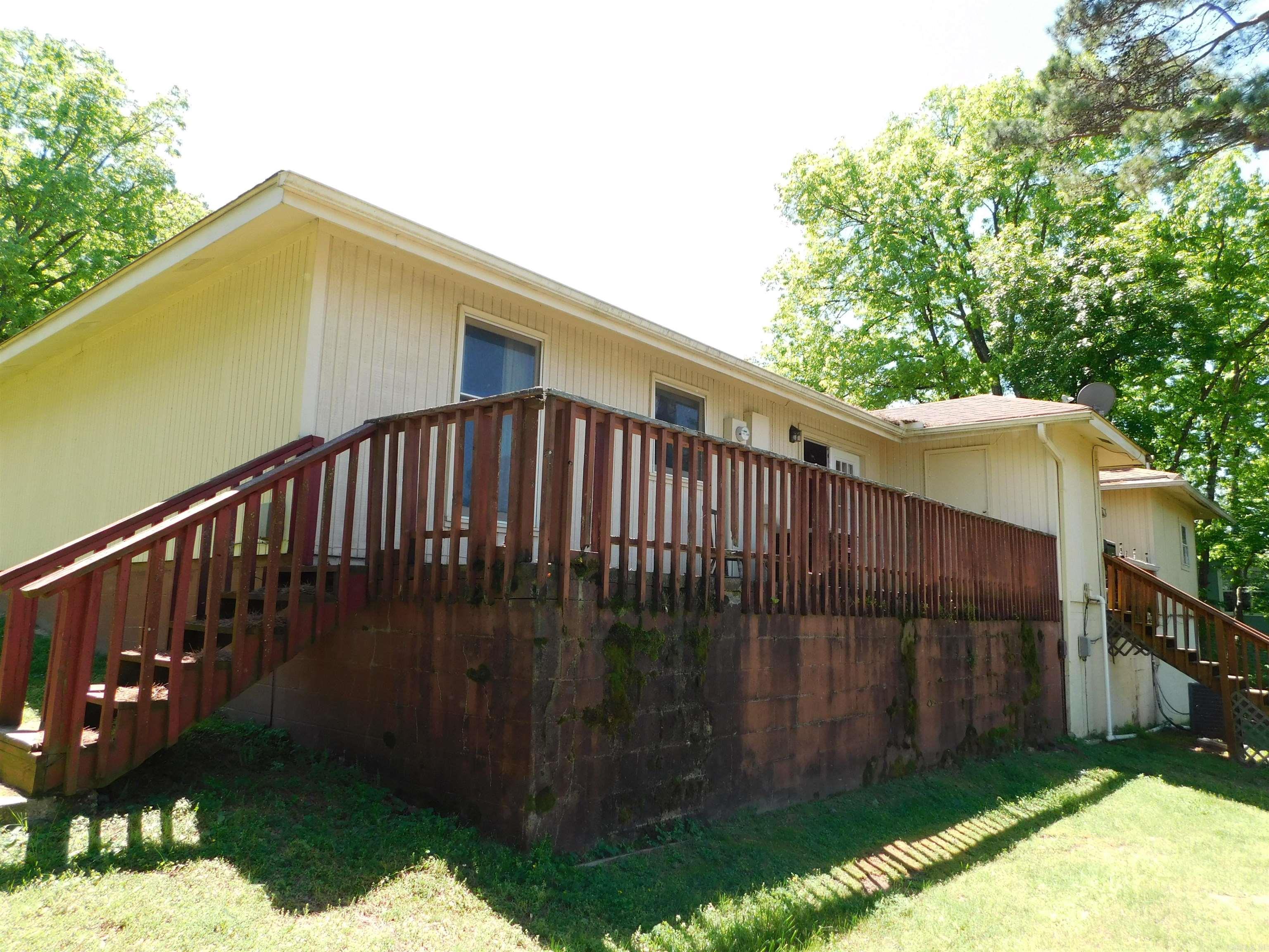 VALENCIA COURTS - Residential