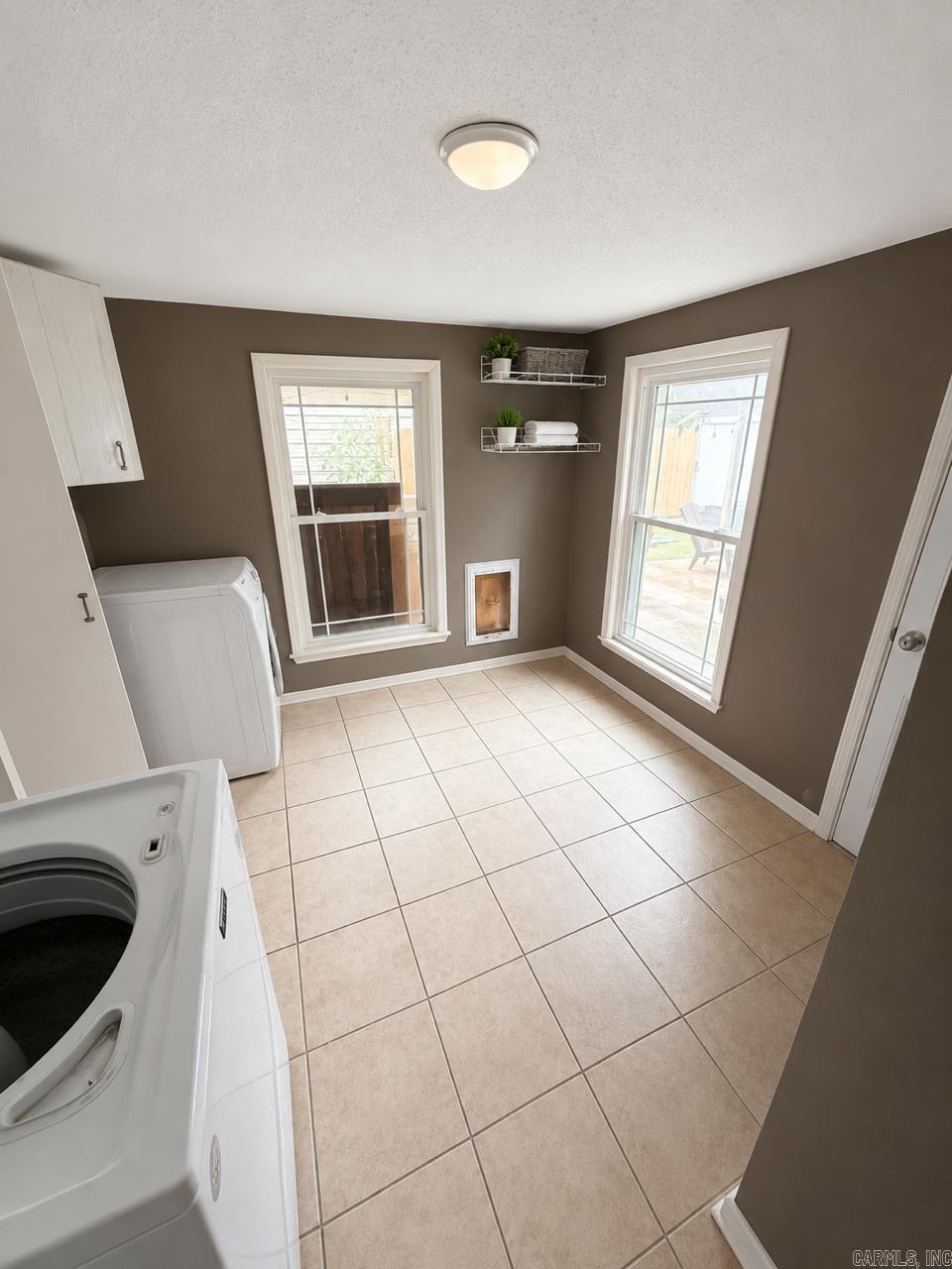 Outlots C 32-10-23 - Residential