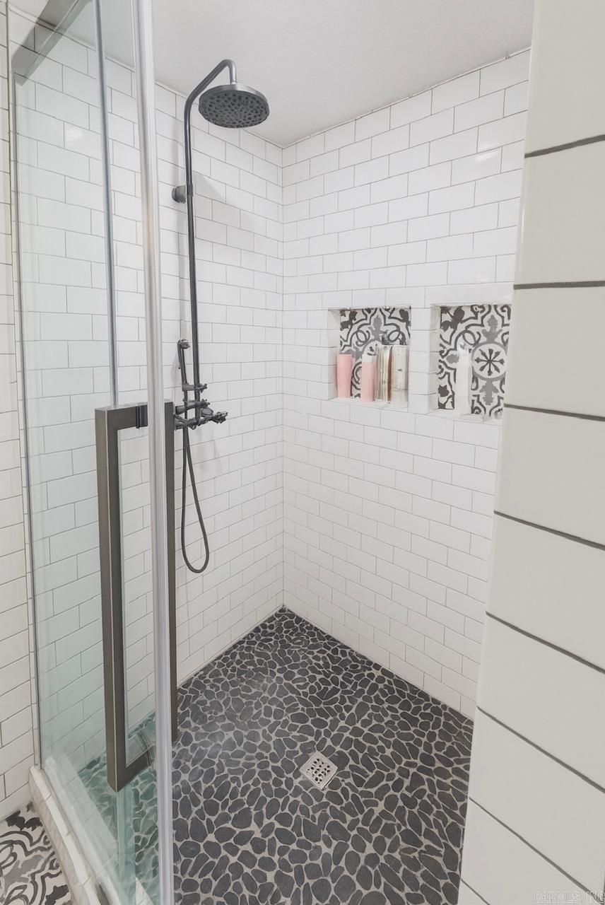 Outlots C 32-10-23 - Residential