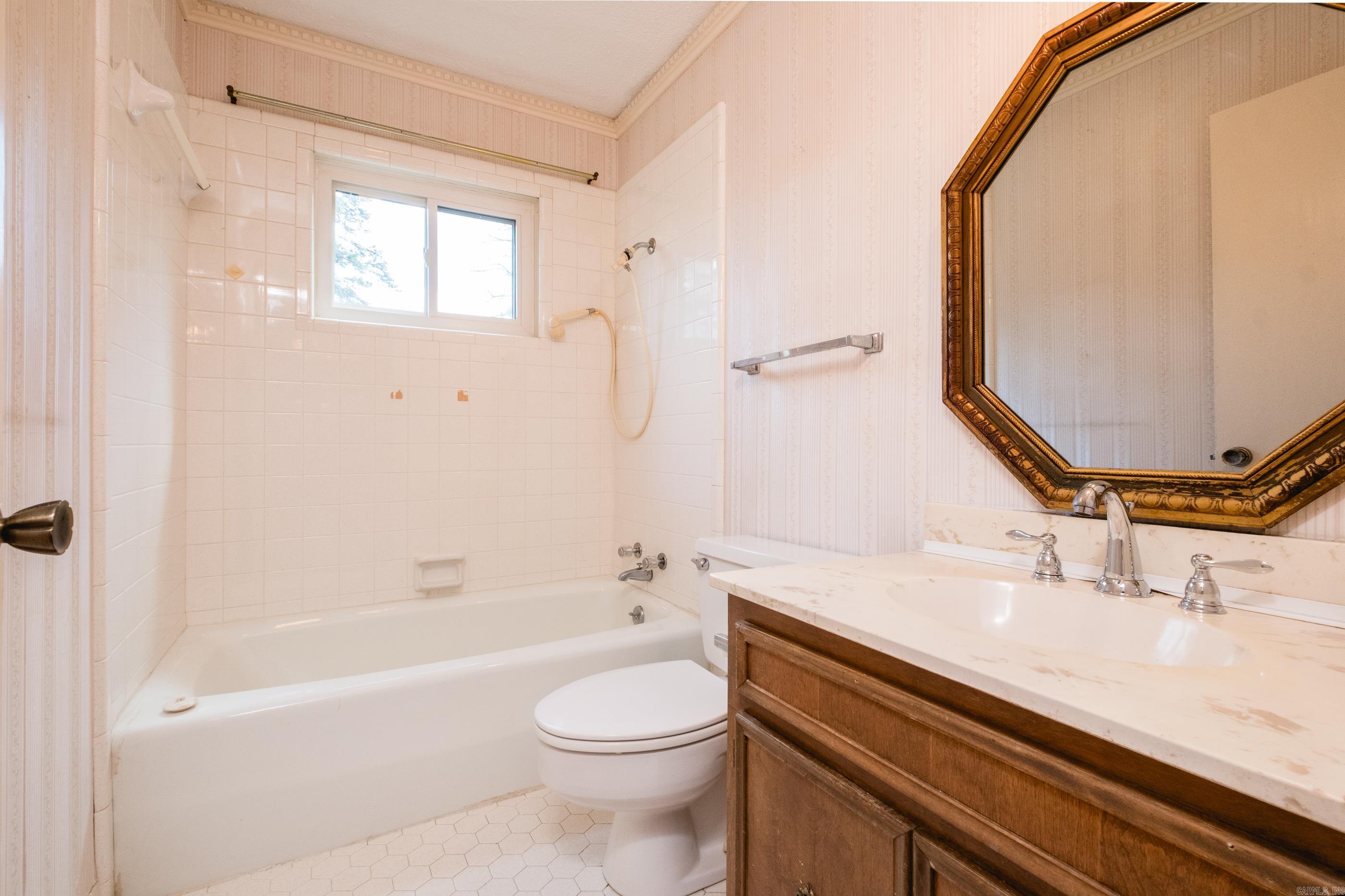 COLONY WEST - Residential