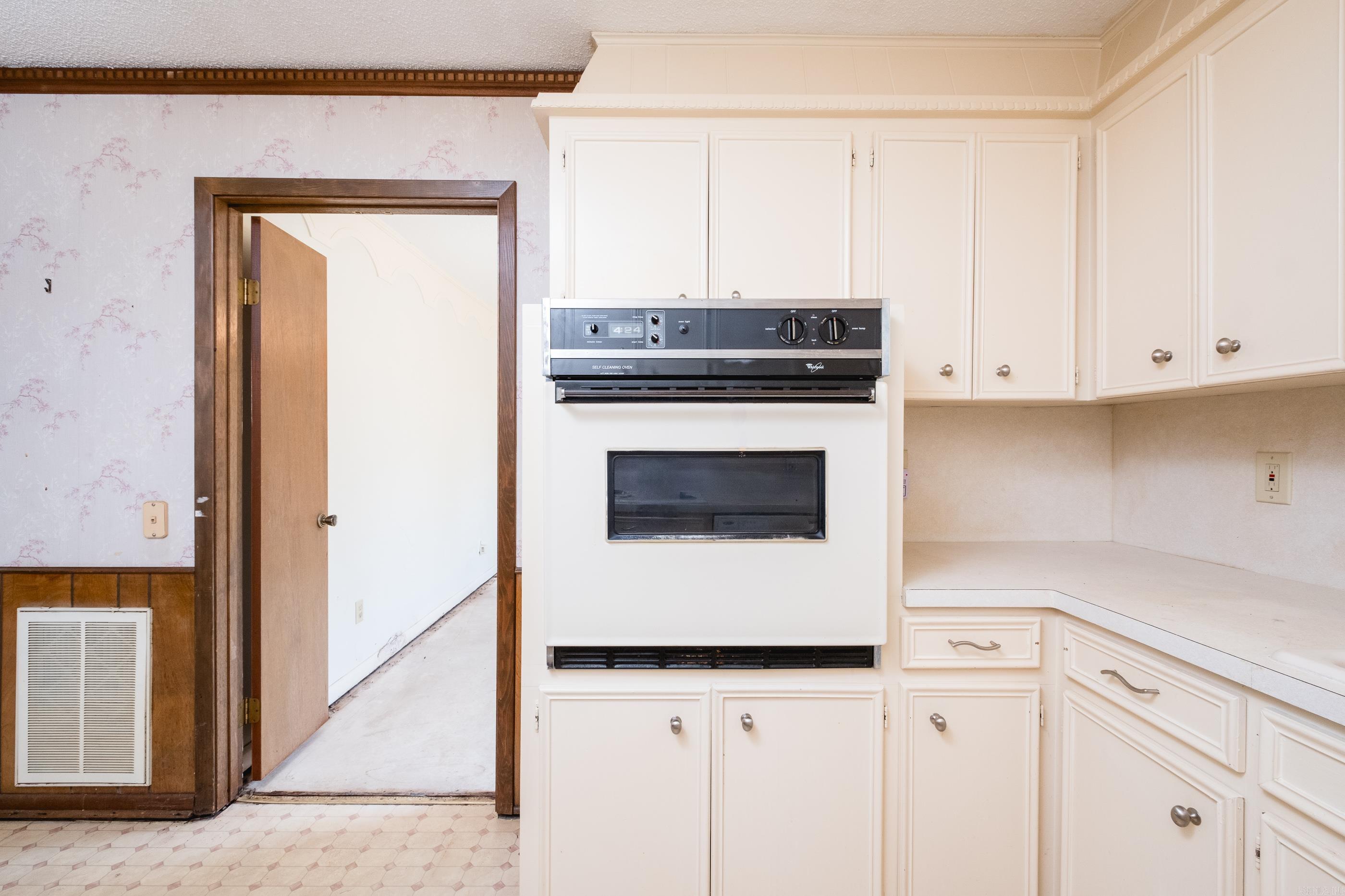 COLONY WEST - Residential