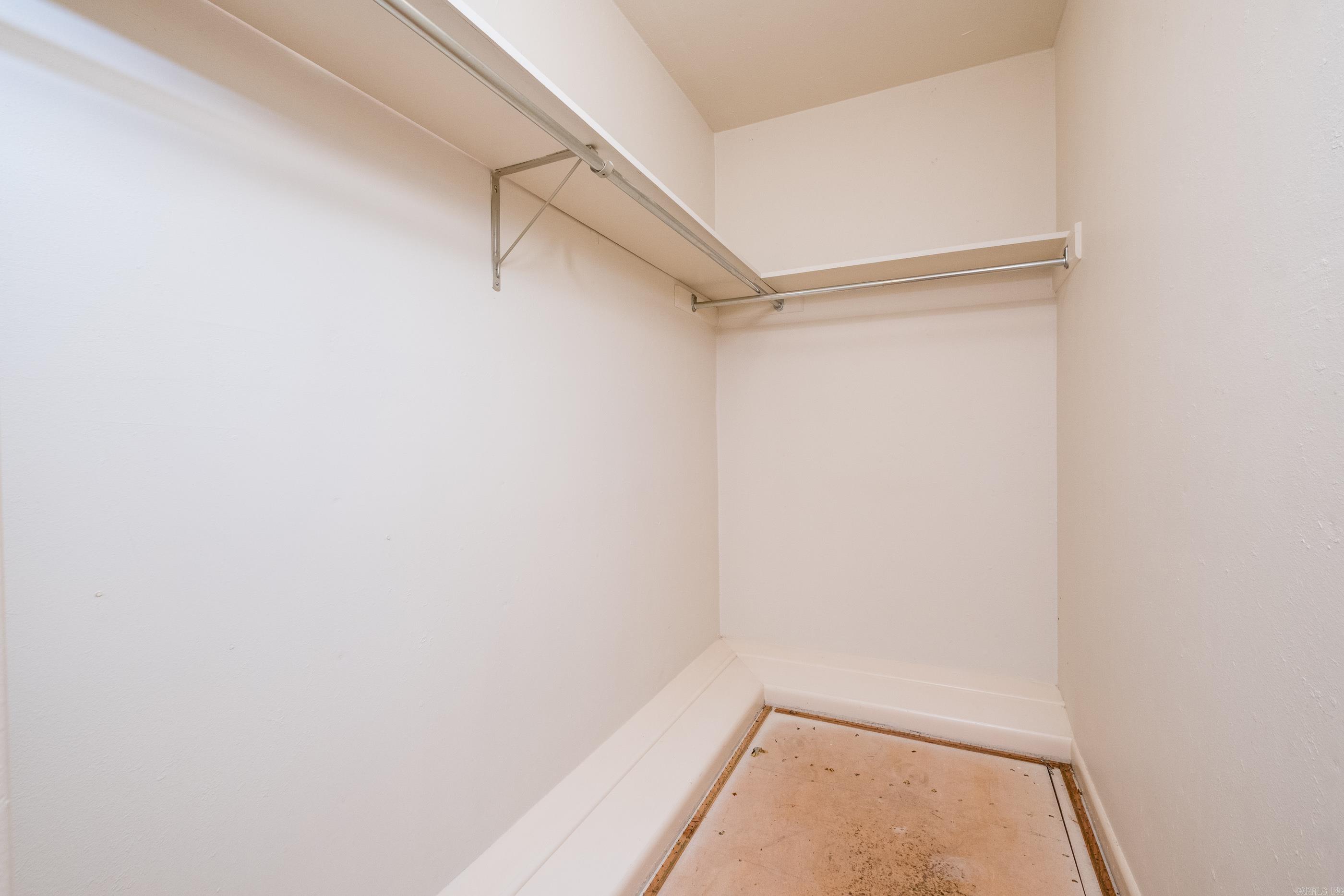 COLONY WEST - Residential