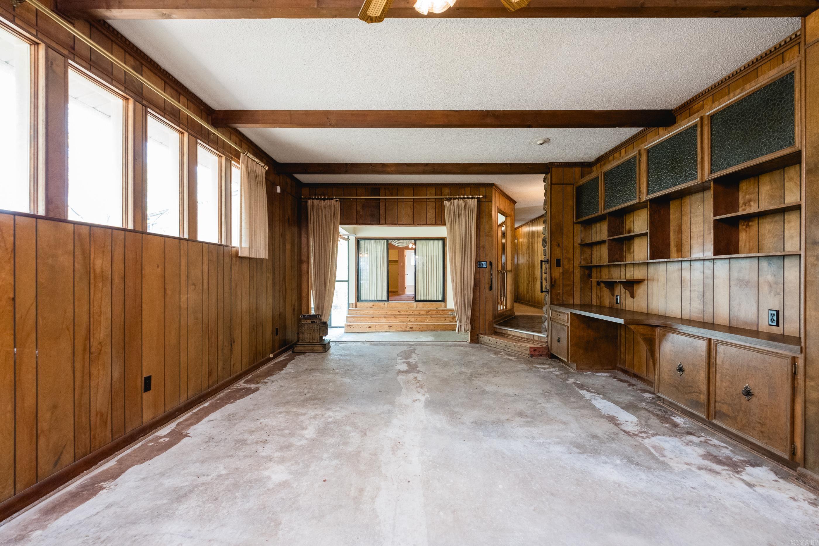 COLONY WEST - Residential