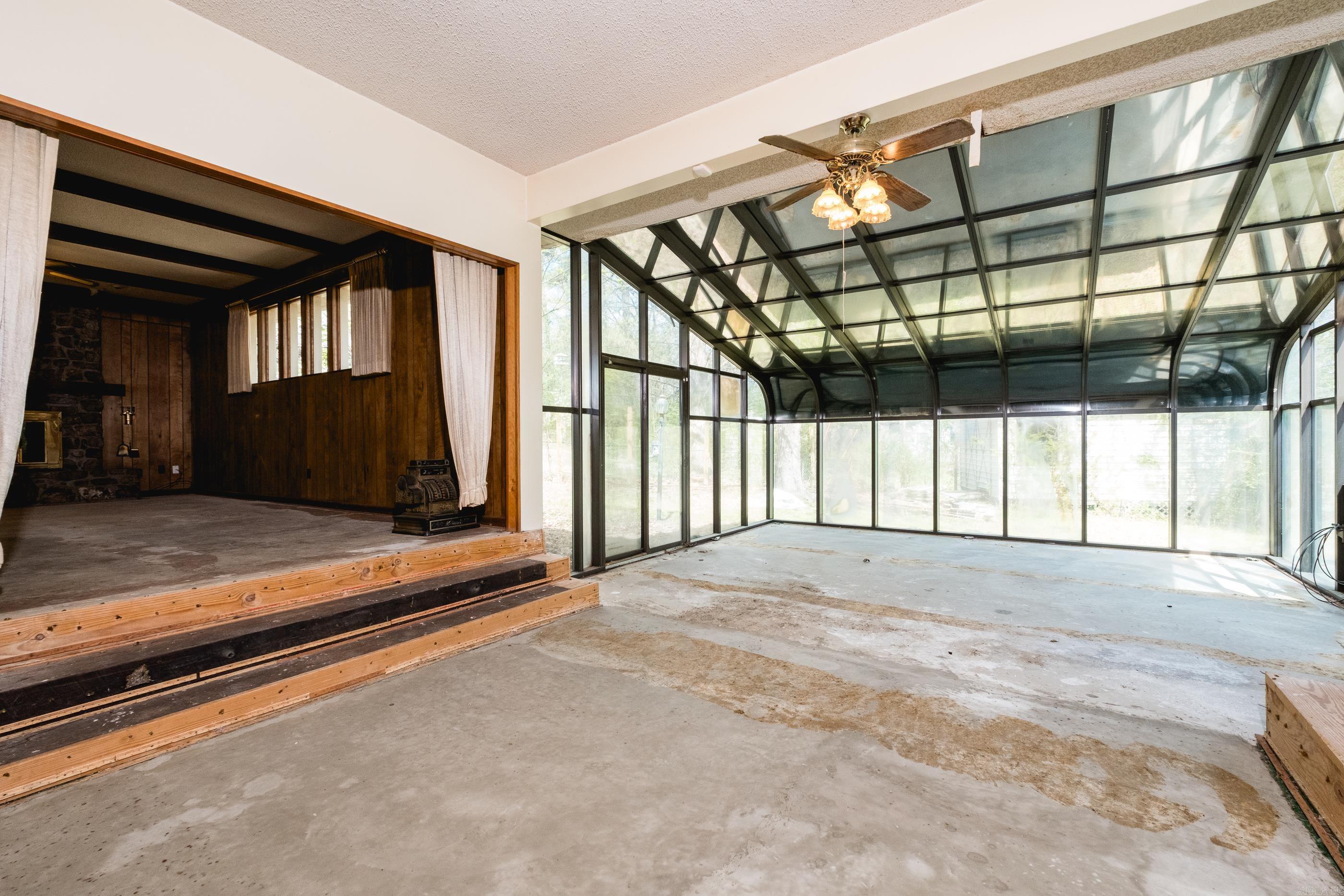 COLONY WEST - Residential