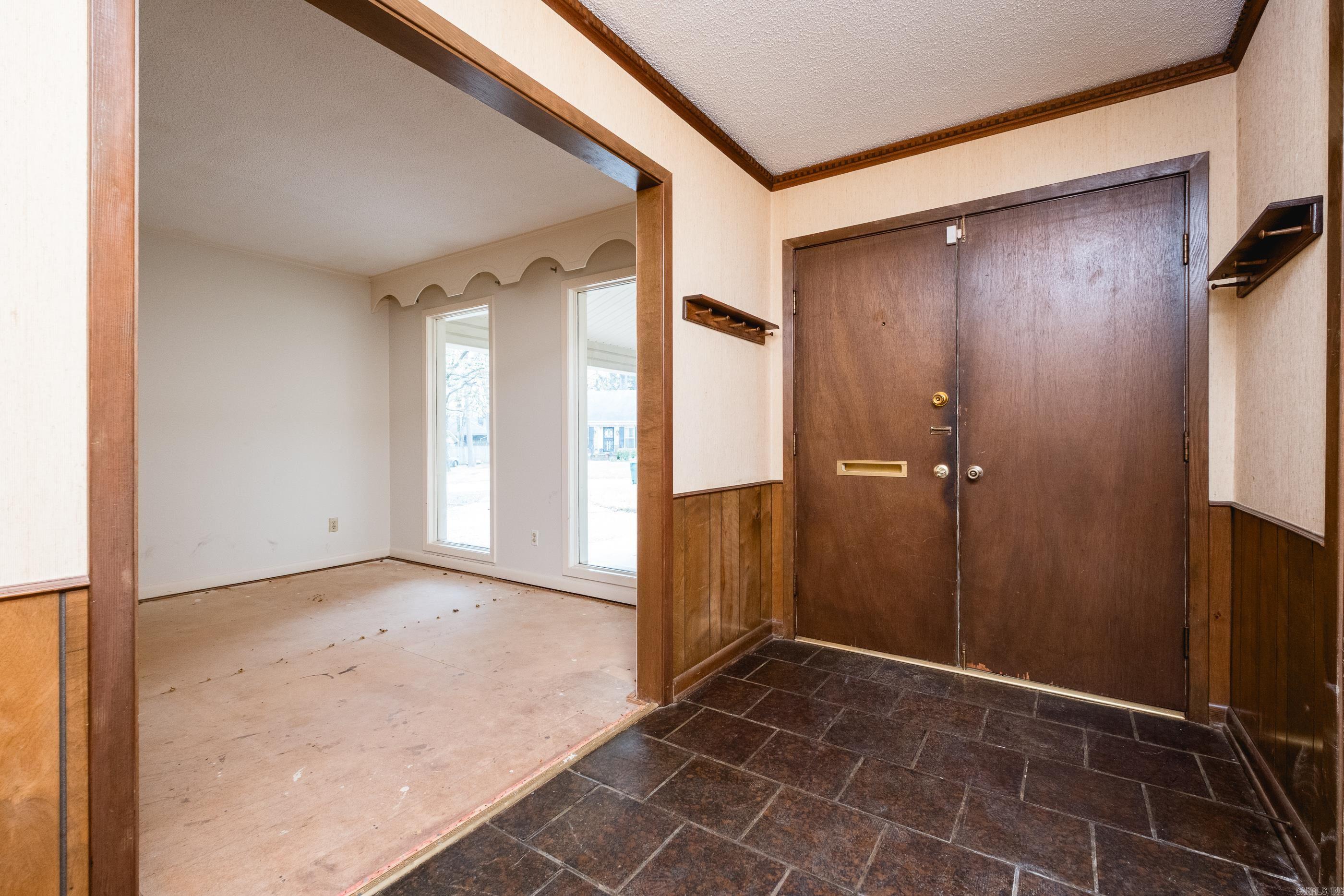 COLONY WEST - Residential