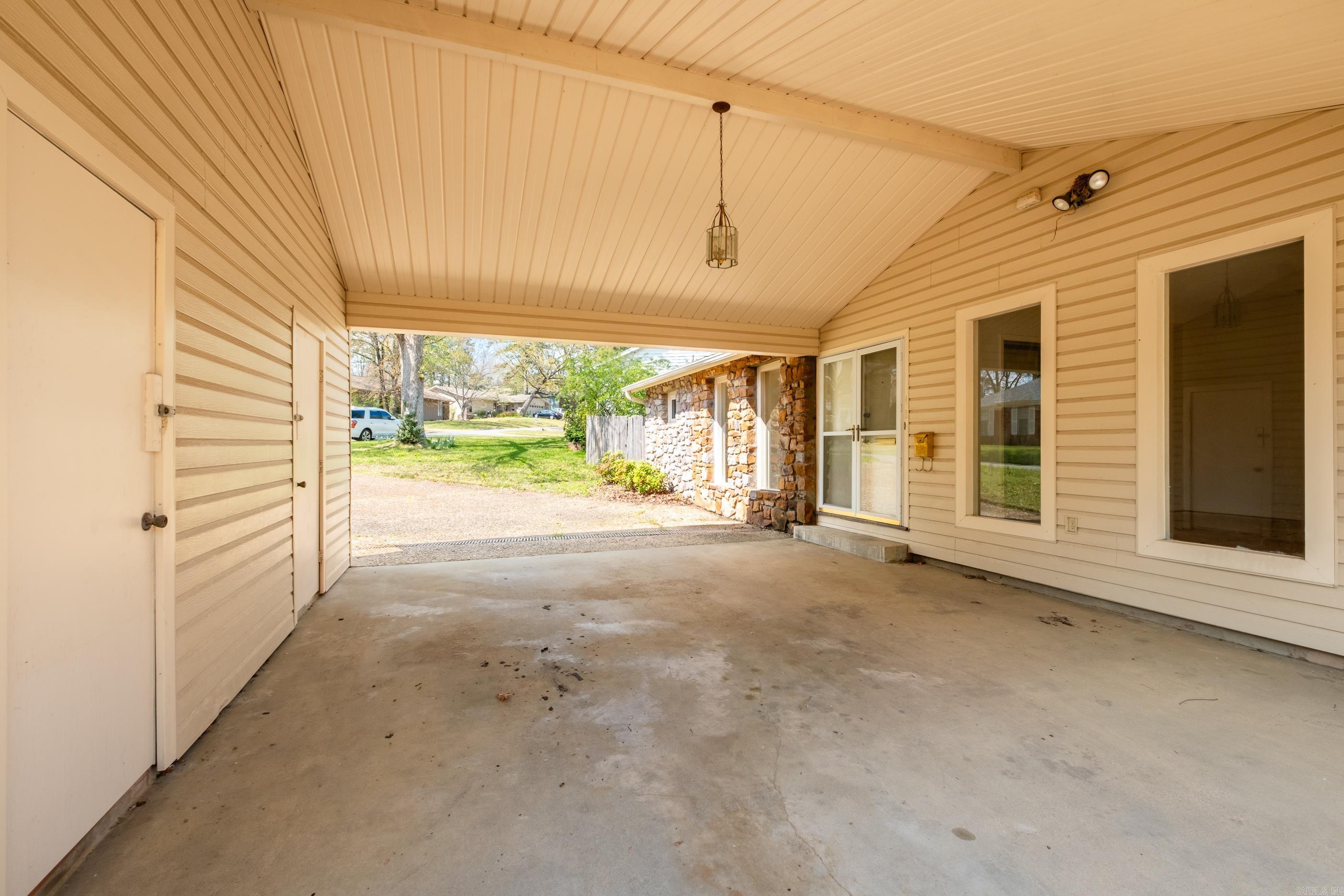 COLONY WEST - Residential