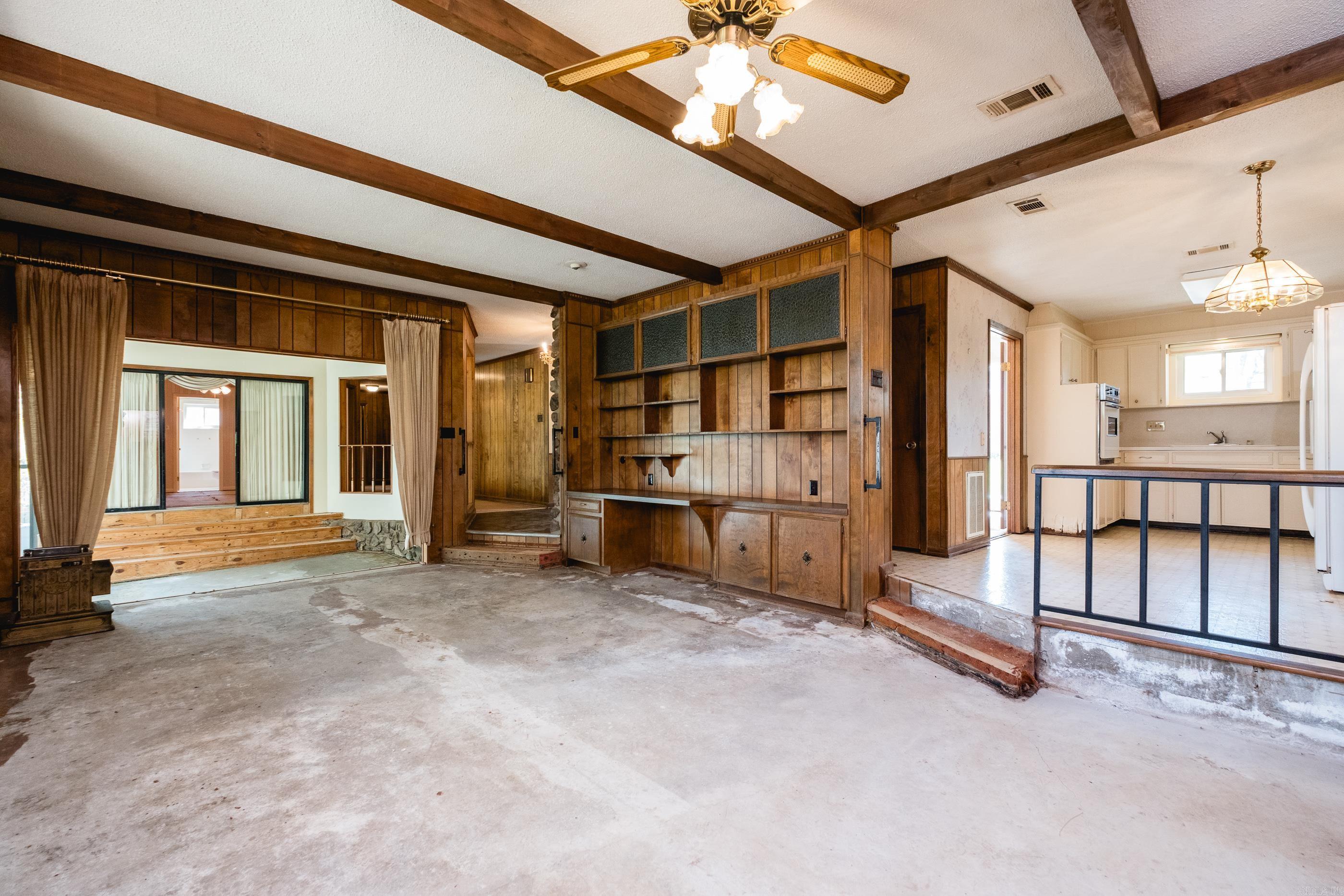 COLONY WEST - Residential