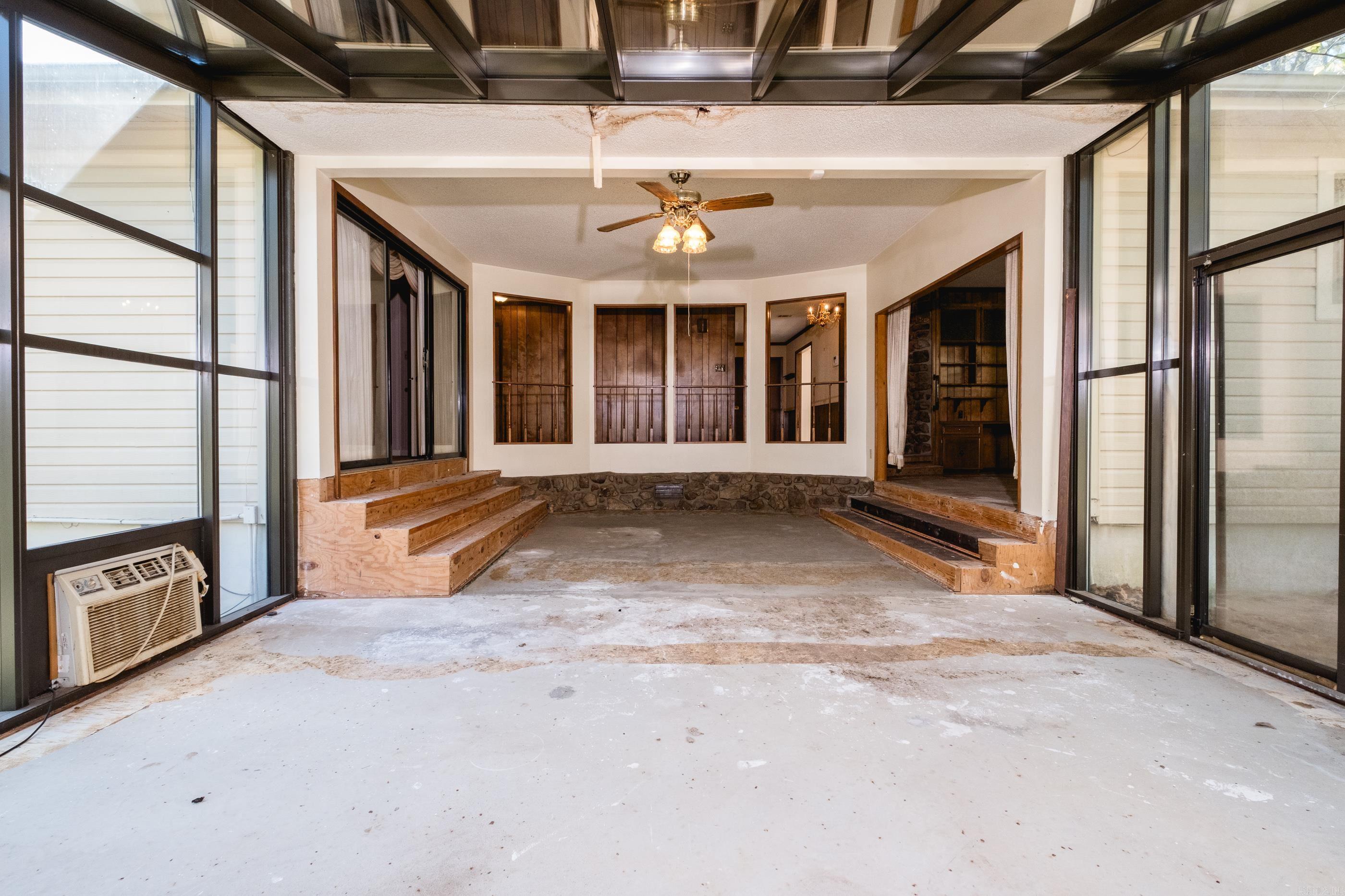 COLONY WEST - Residential