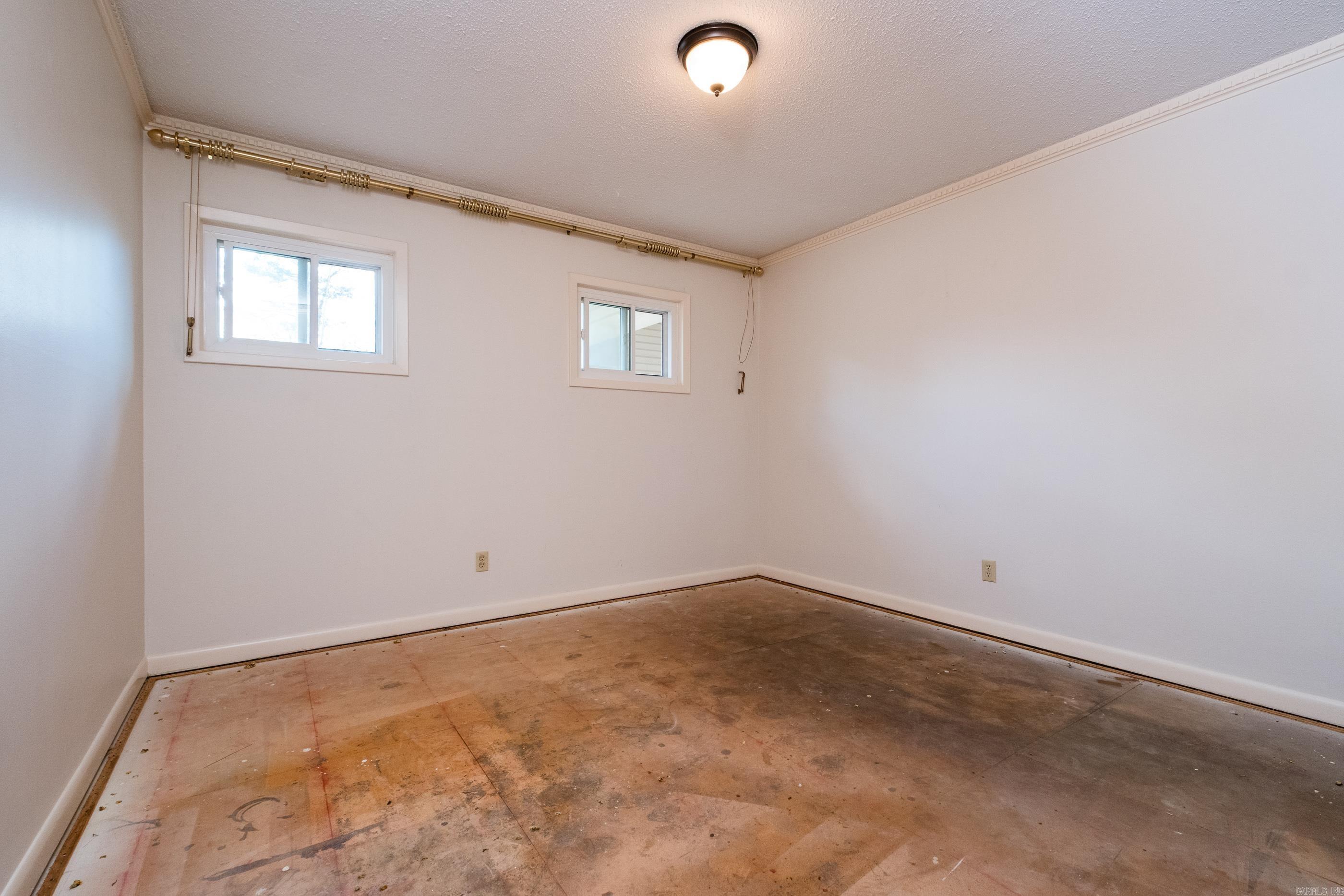 COLONY WEST - Residential