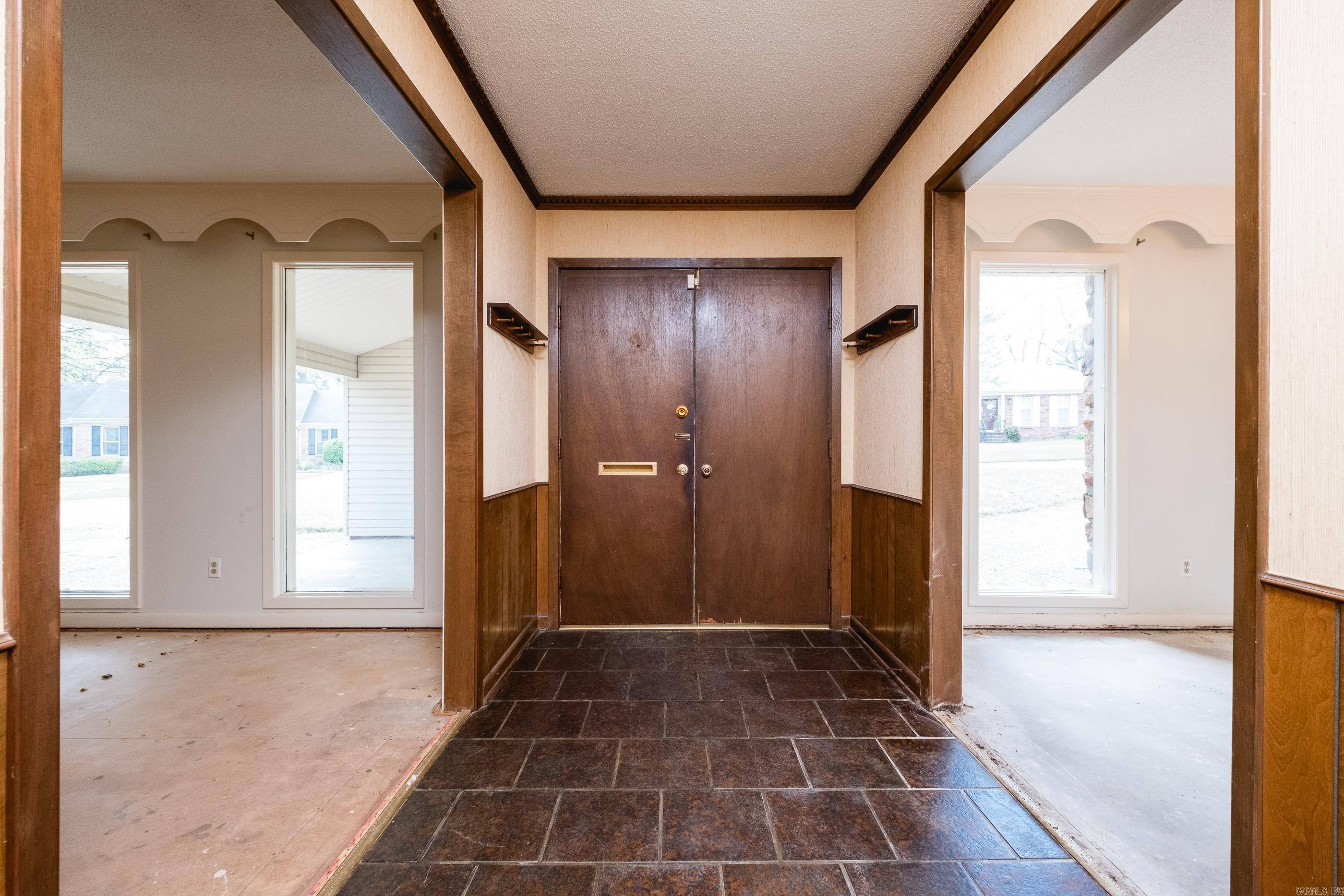 COLONY WEST - Residential