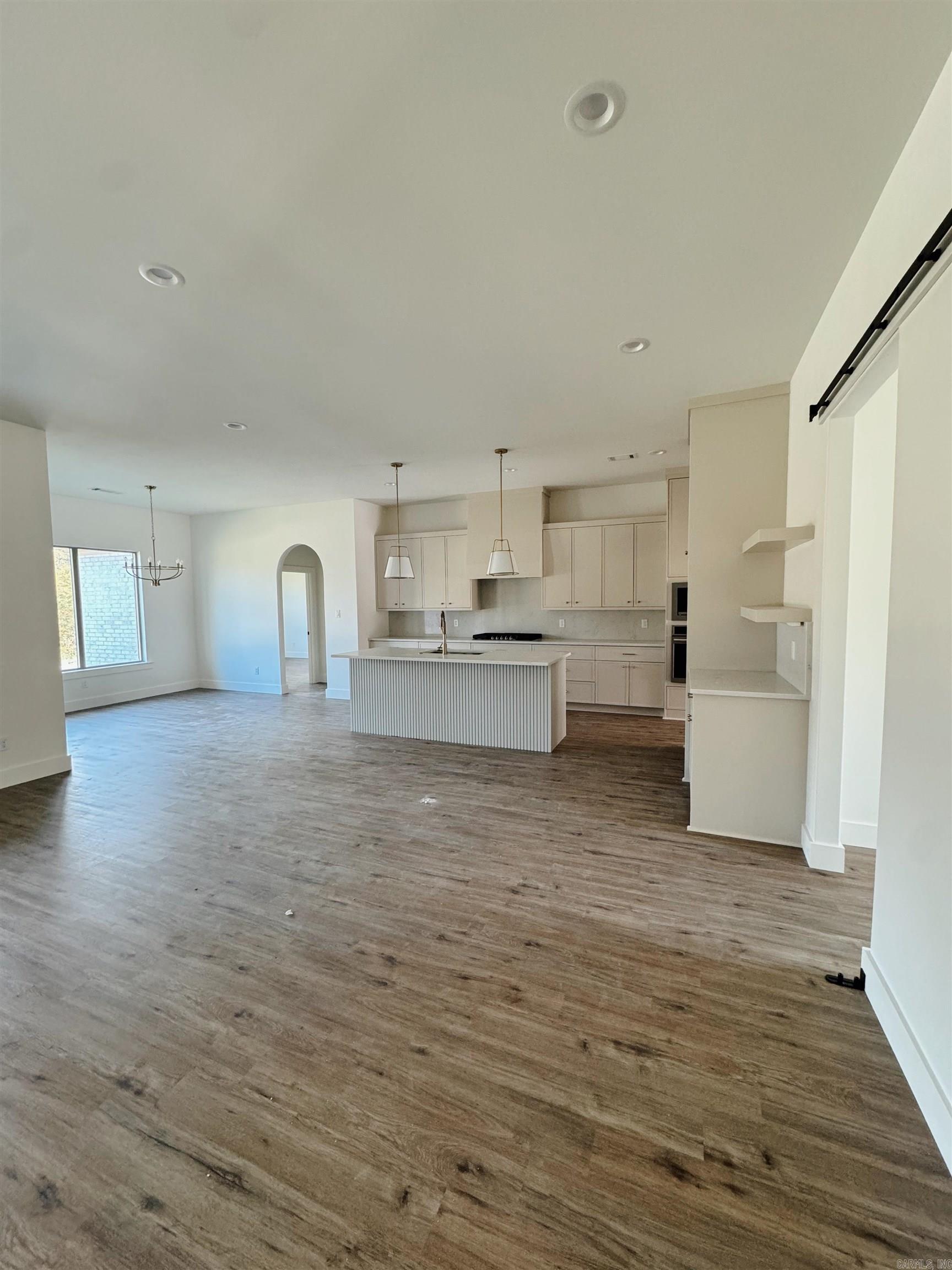 CREEKSIDE - Residential