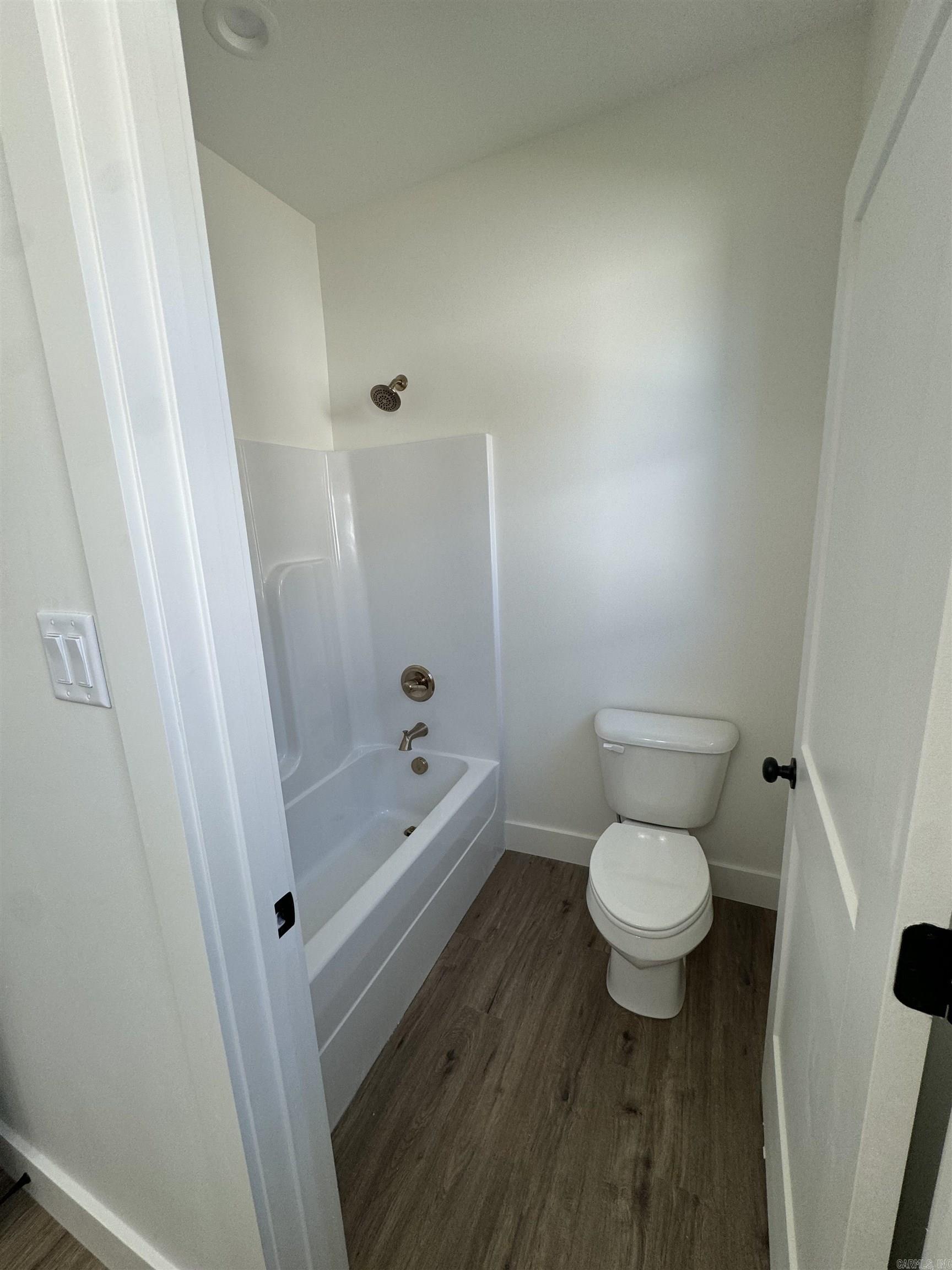 CREEKSIDE - Residential