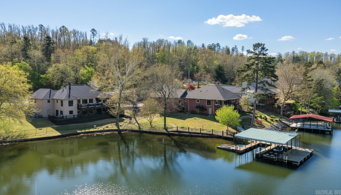 LAKE FOREST SHORES - Residential