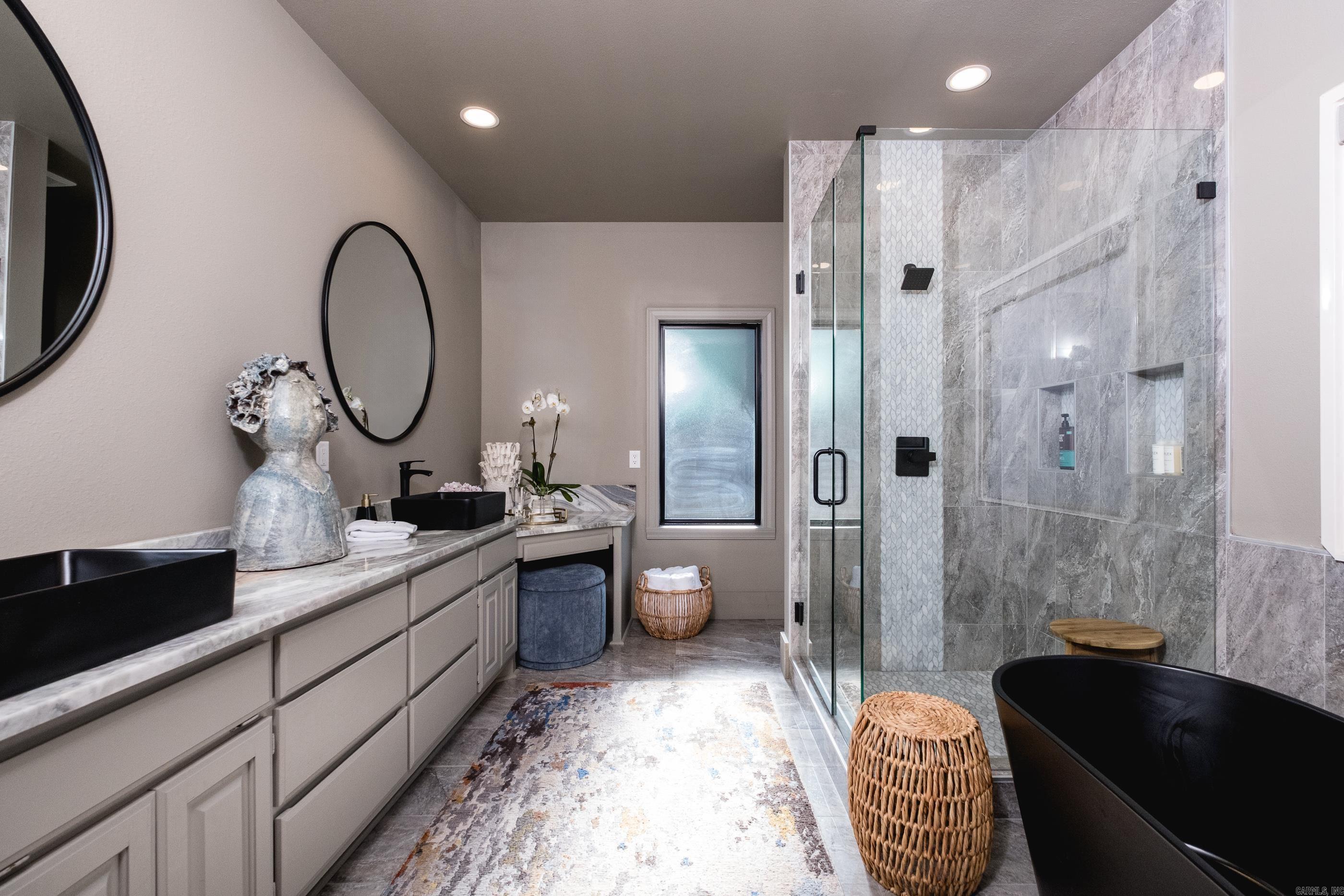 LAKE FOREST SHORES - Residential