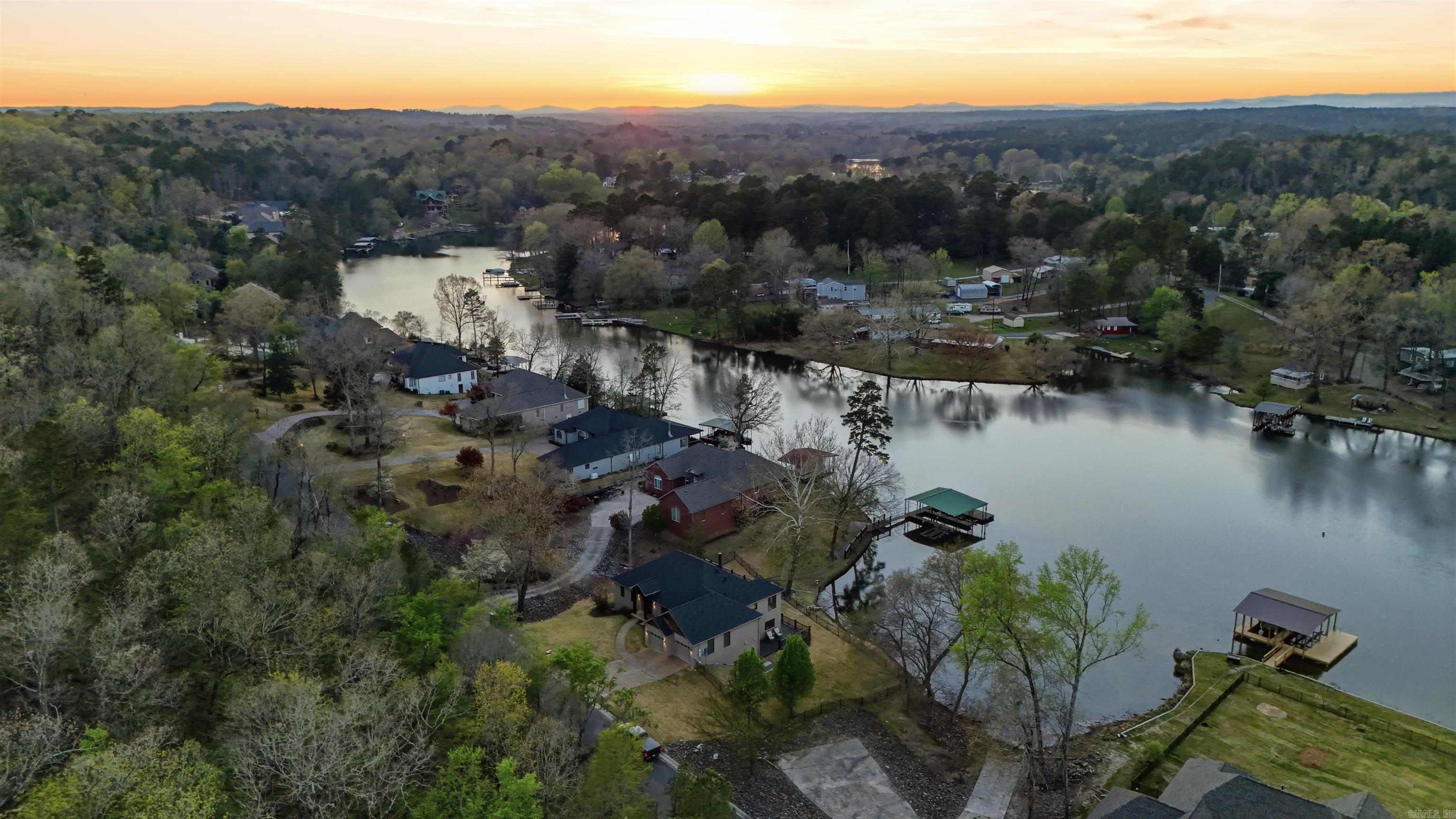 LAKE FOREST SHORES - Residential