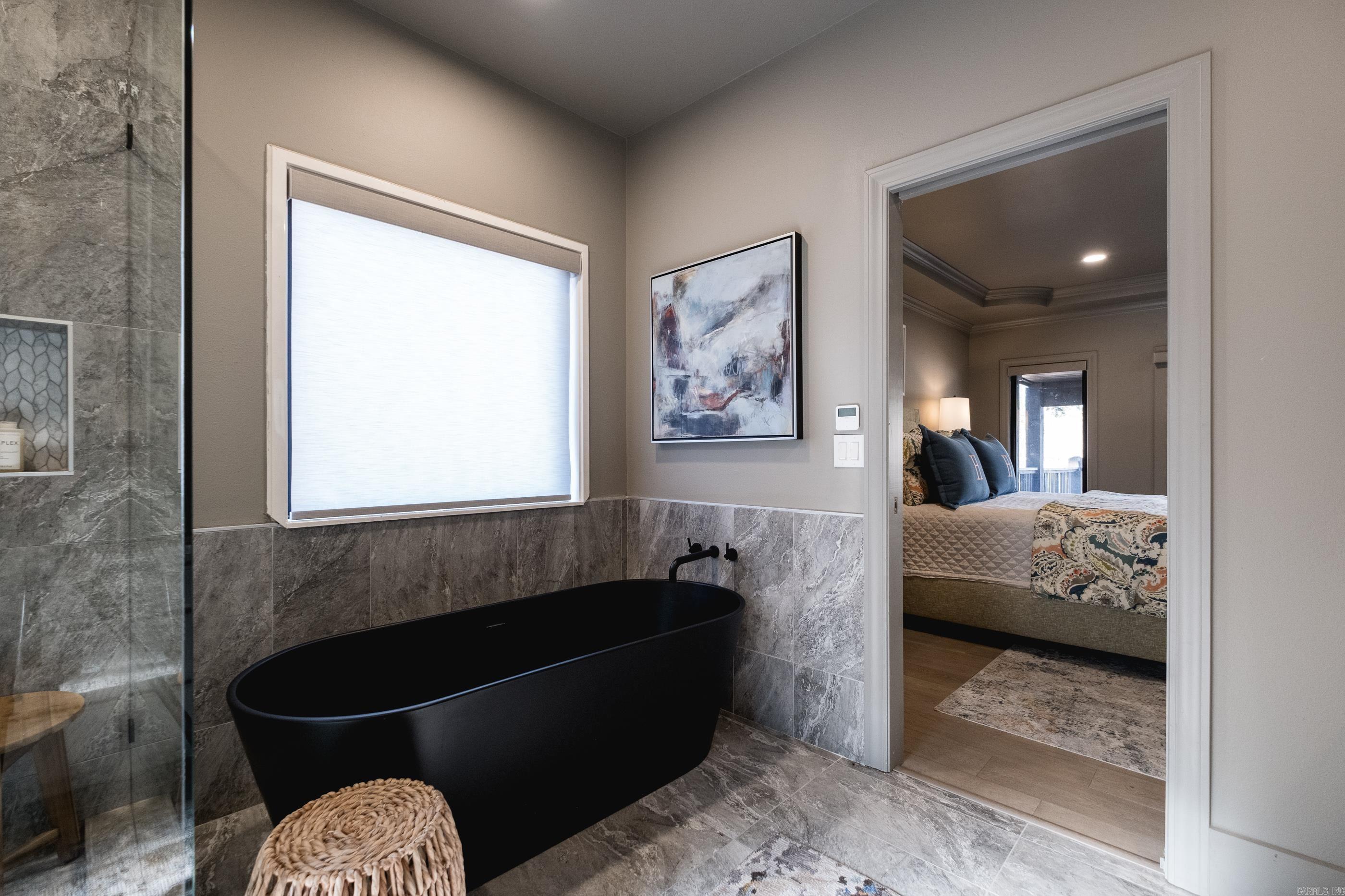 LAKE FOREST SHORES - Residential