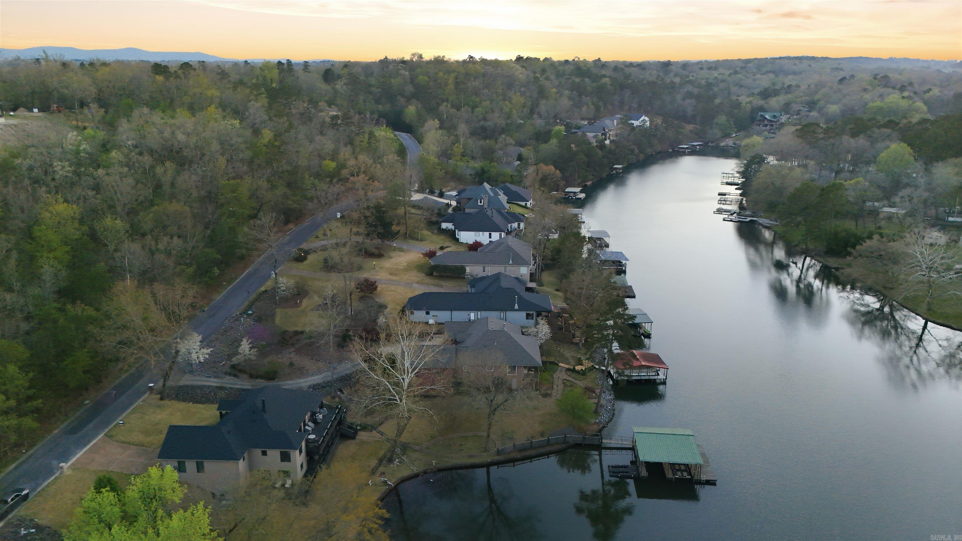 LAKE FOREST SHORES - Residential