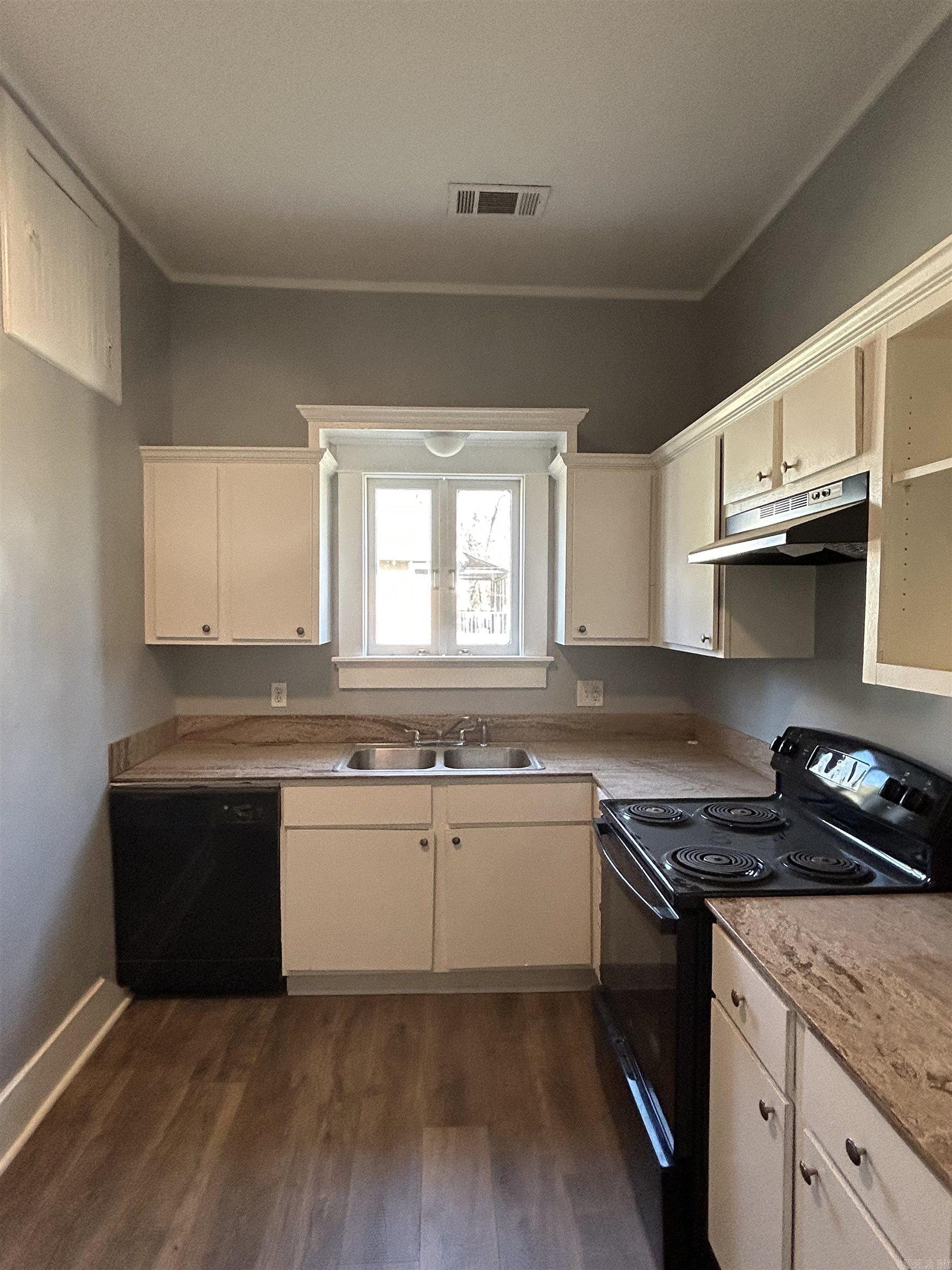 Dodges - Residential Lease