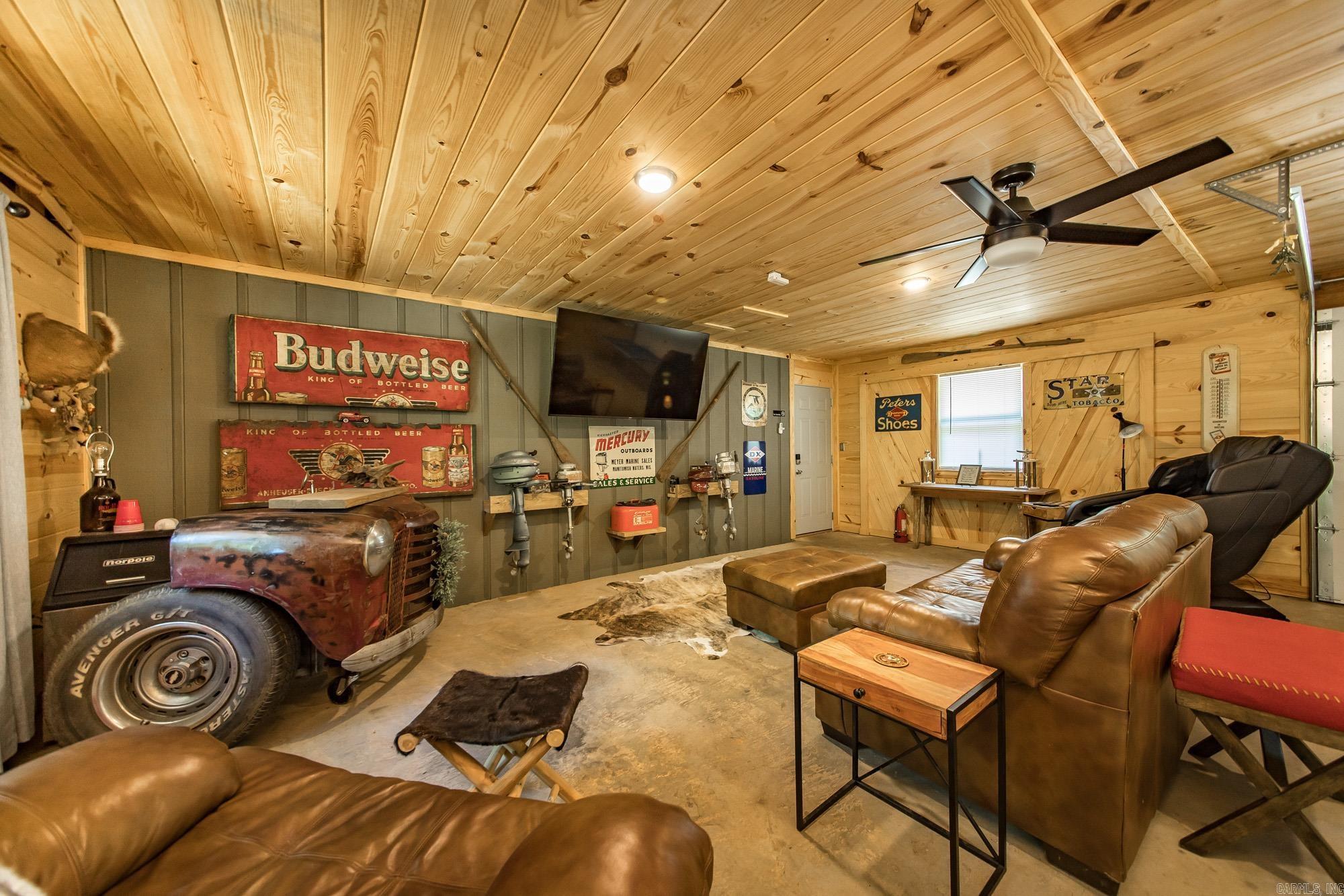 FRONTIER CANYON - LAKE - Residential