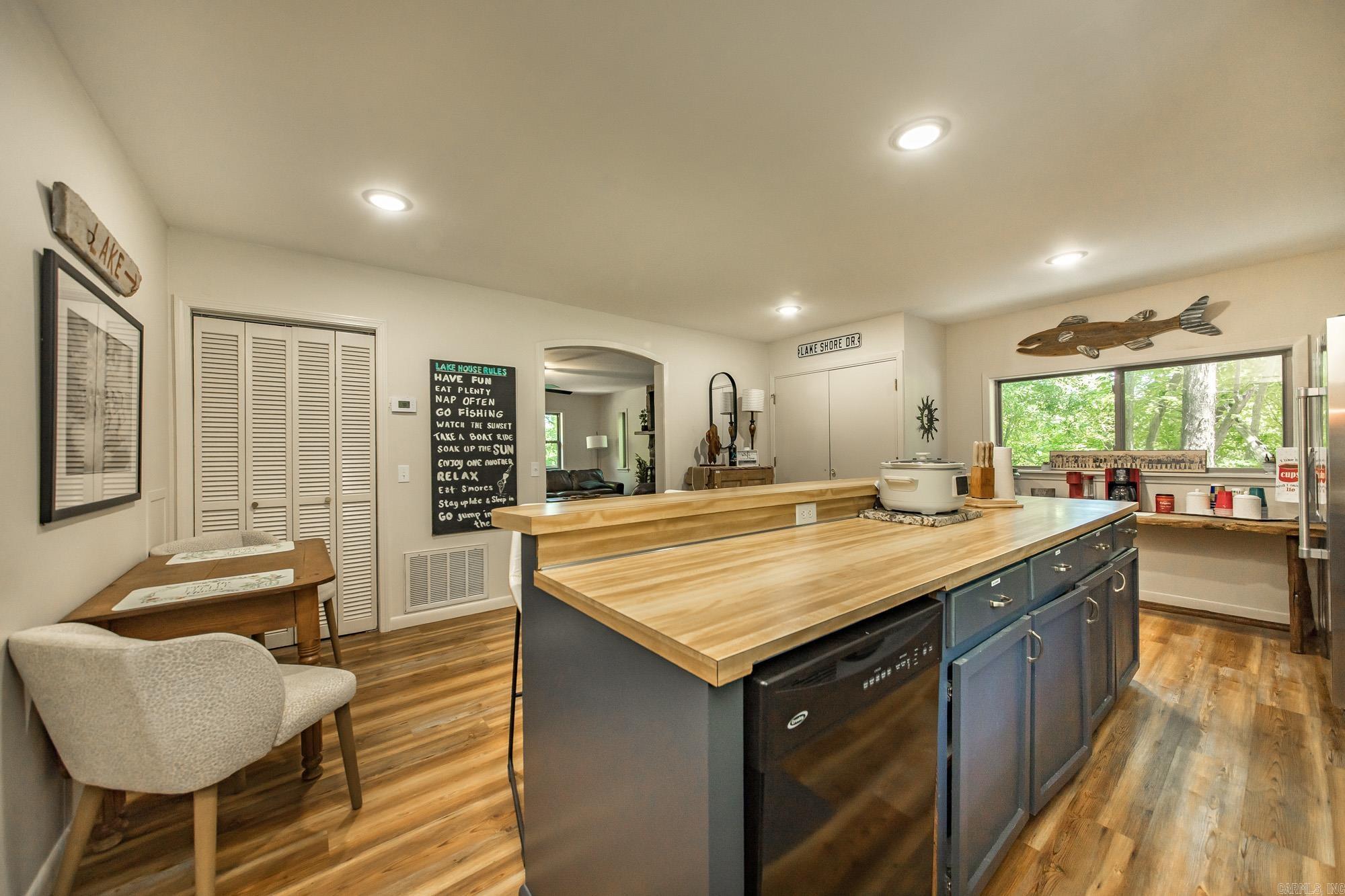 FRONTIER CANYON - LAKE - Residential