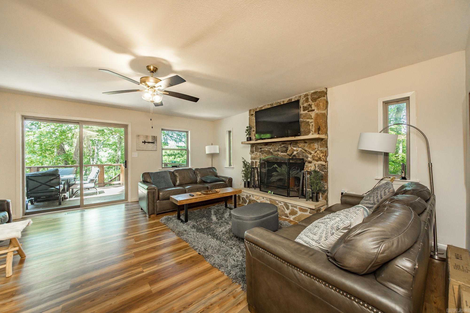 FRONTIER CANYON - LAKE - Residential