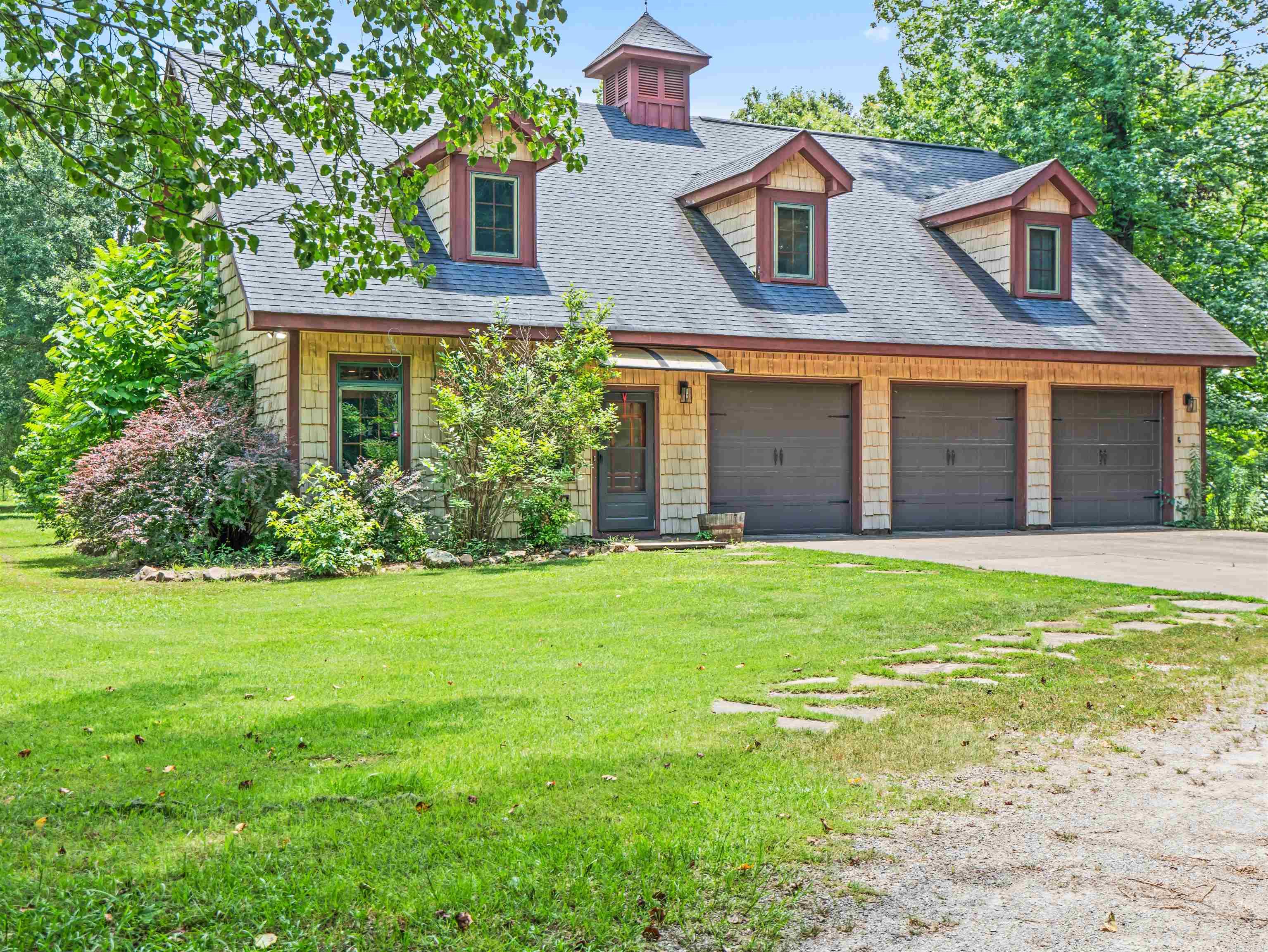 YEAR ROUND CREEK WITH GREAT SWIMMING!! Serene private setting! CUSTOM UPDATED home..7 beautiful acres.. Wildlife & vegetation galore. Neighborhood properties are well-maintained & pride of ownership abounds! 3bedroom 2.5 bath with den, office, separate dining room, & 2.5 car garage. Pergo luxury laminate & tile throughout. New roof in 2016 with lifetime warranty. Just a couple miles from the Cortez Gate of Hot Springs Village! Get a membership lot & enjoy the best of both! 1 year Home Warranty included! ADDITIONAL ACREAGE WITH BEAUTIFUL FIELDS AND POND AVAILABLE FOR PURCHASE FROM ADJOINING NEIGHBOR!