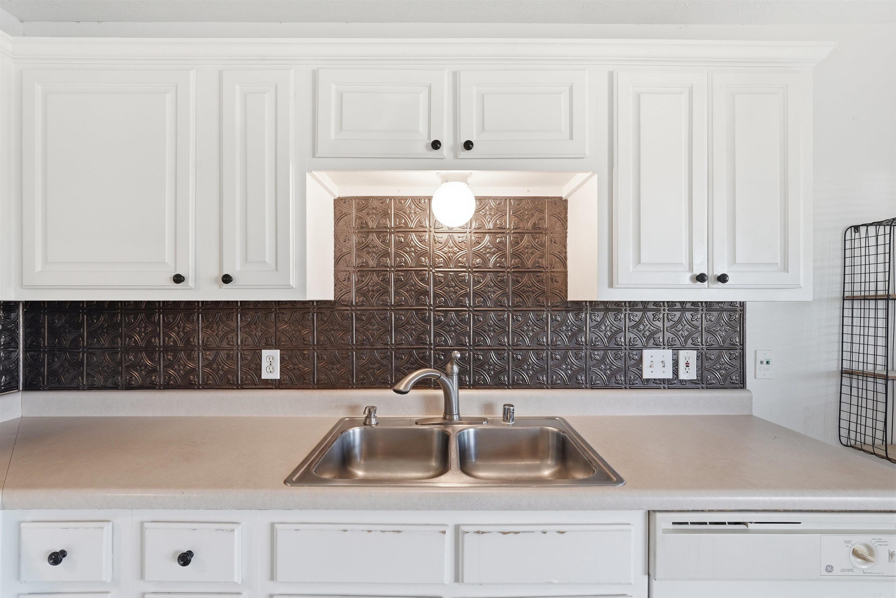 THE FALLS P.U.D. - Residential