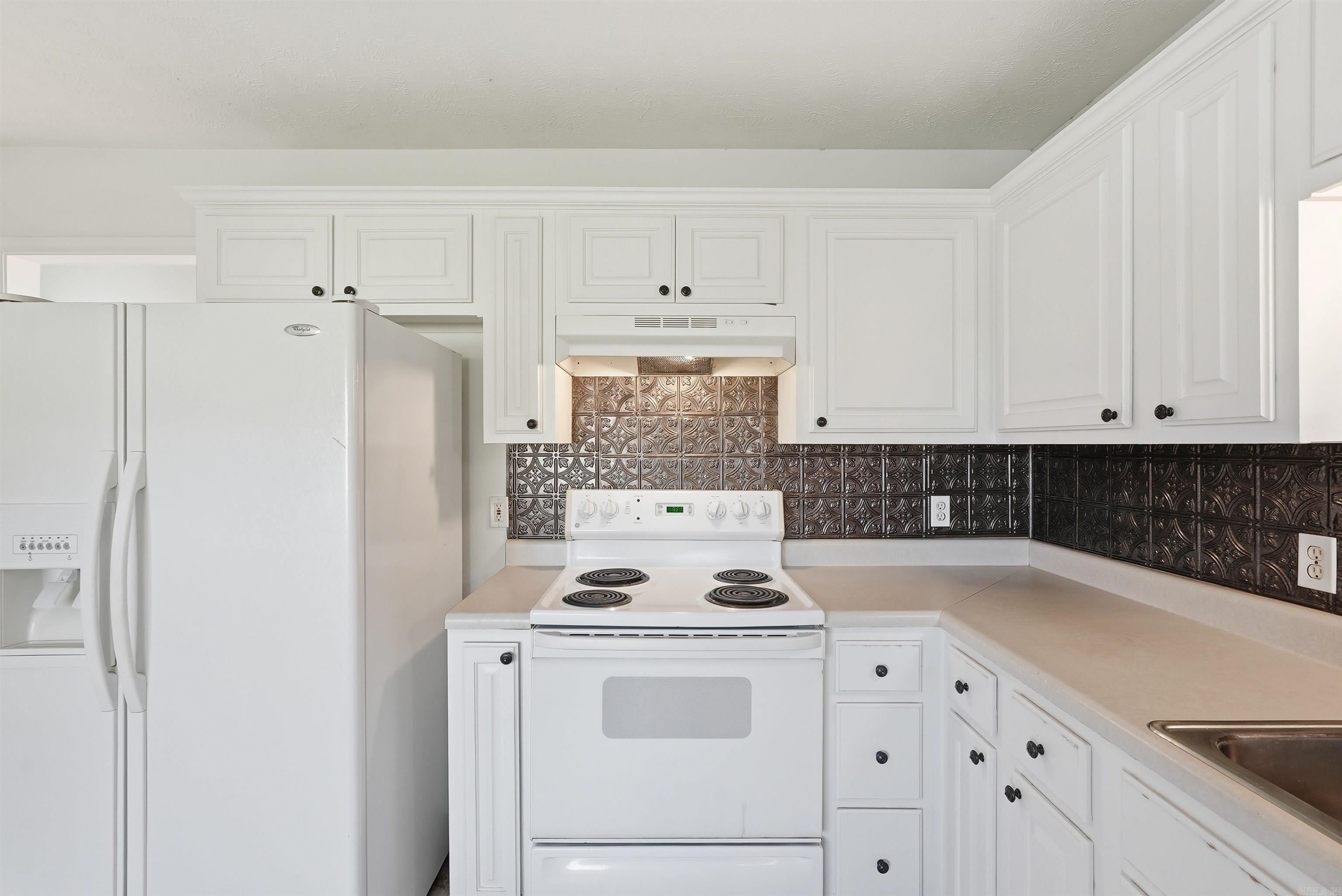 THE FALLS P.U.D. - Residential