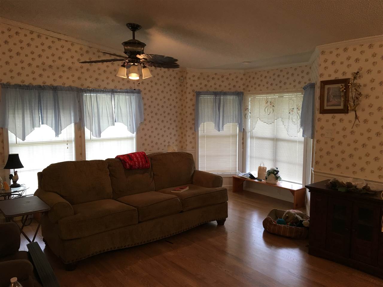 Metes & Bounds - Commercial Sale