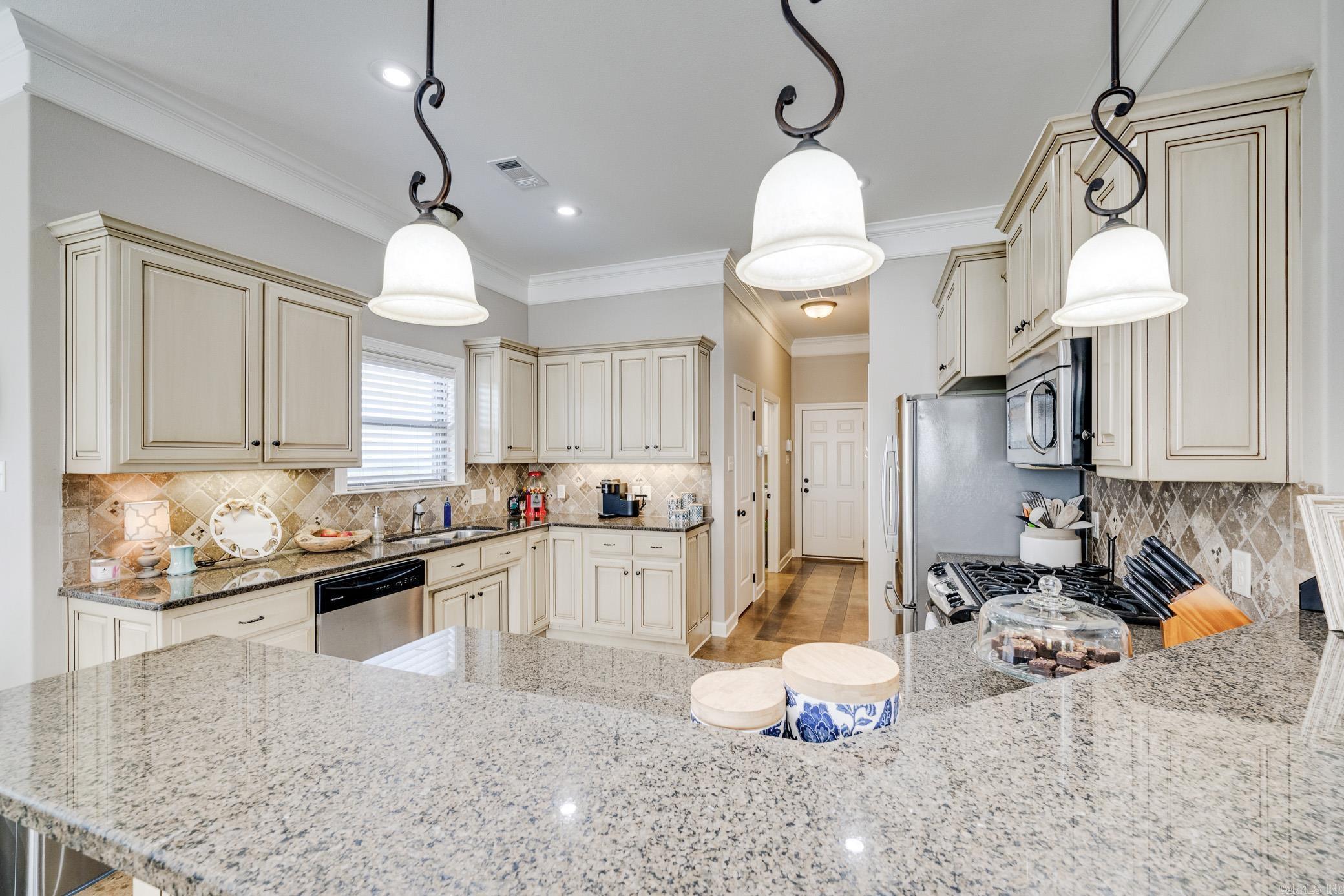 Majestic Pointe - Residential