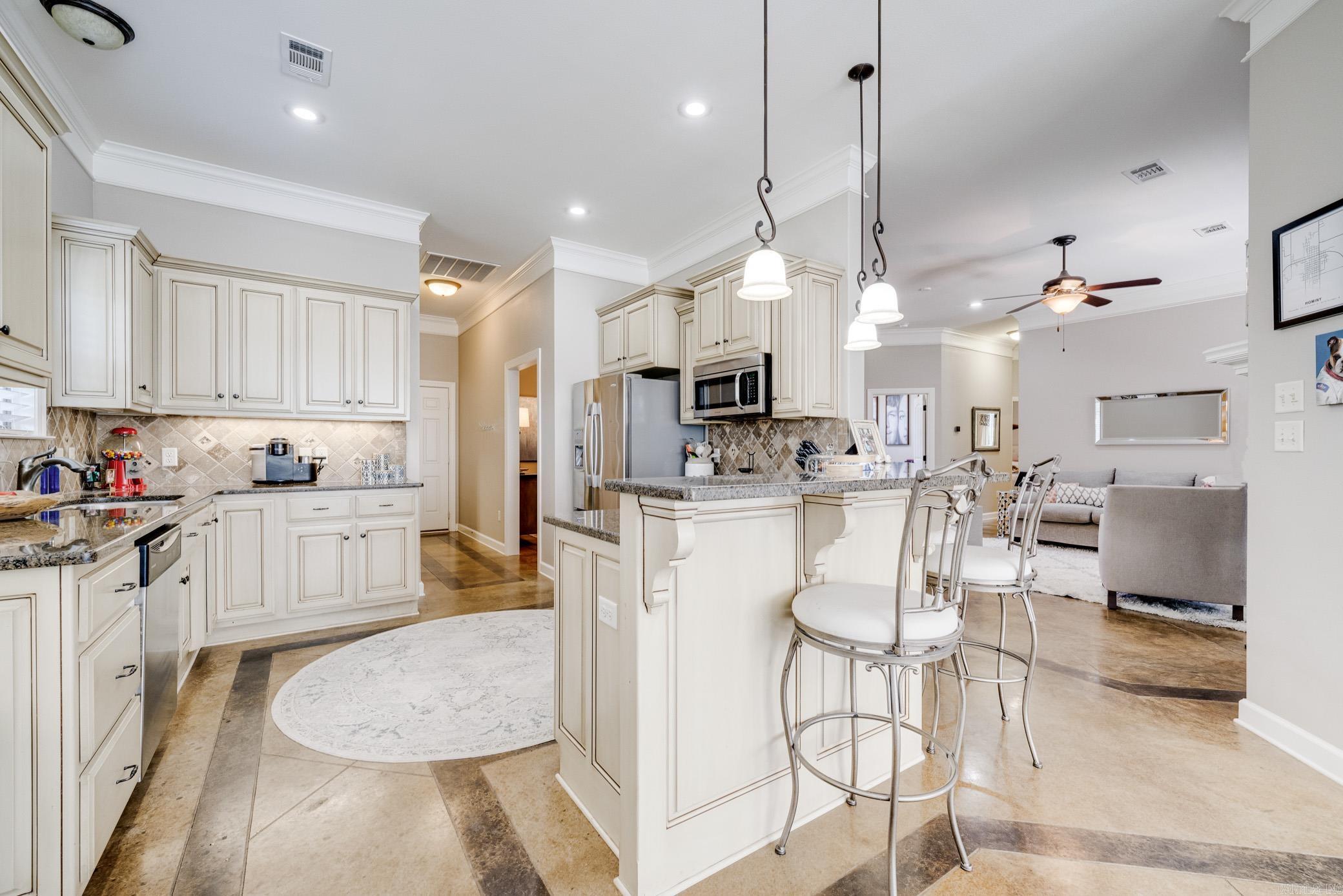 Majestic Pointe - Residential